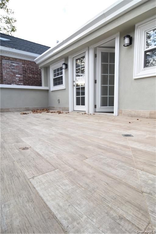 Single Family 235th  Bronx, NY 10470, MLS-935718-10