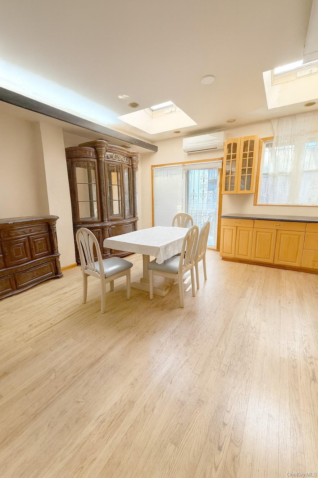 Single Family Jewel Queens, NY 11367, MLS-935771-7