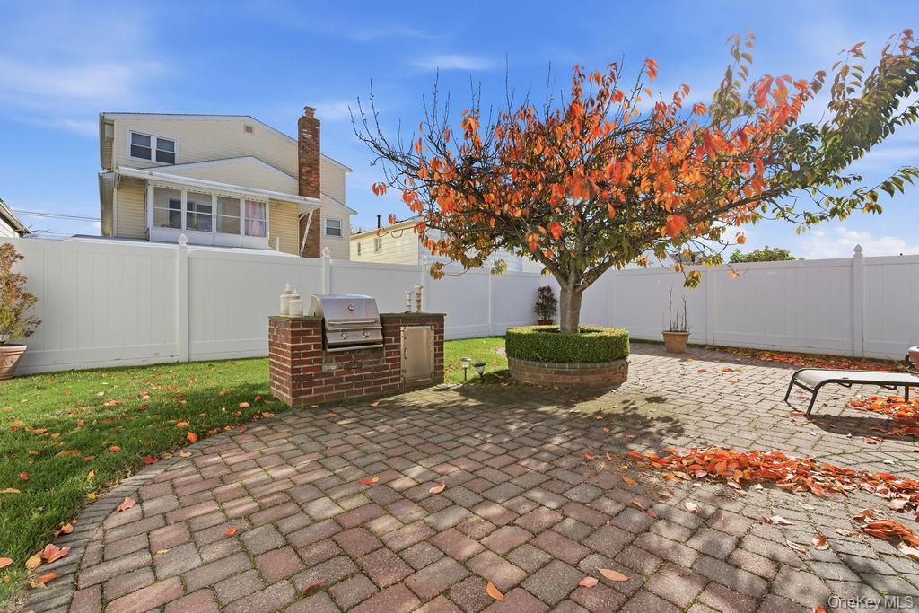 Single Family 84th  Queens, NY 11414, MLS-935783-22