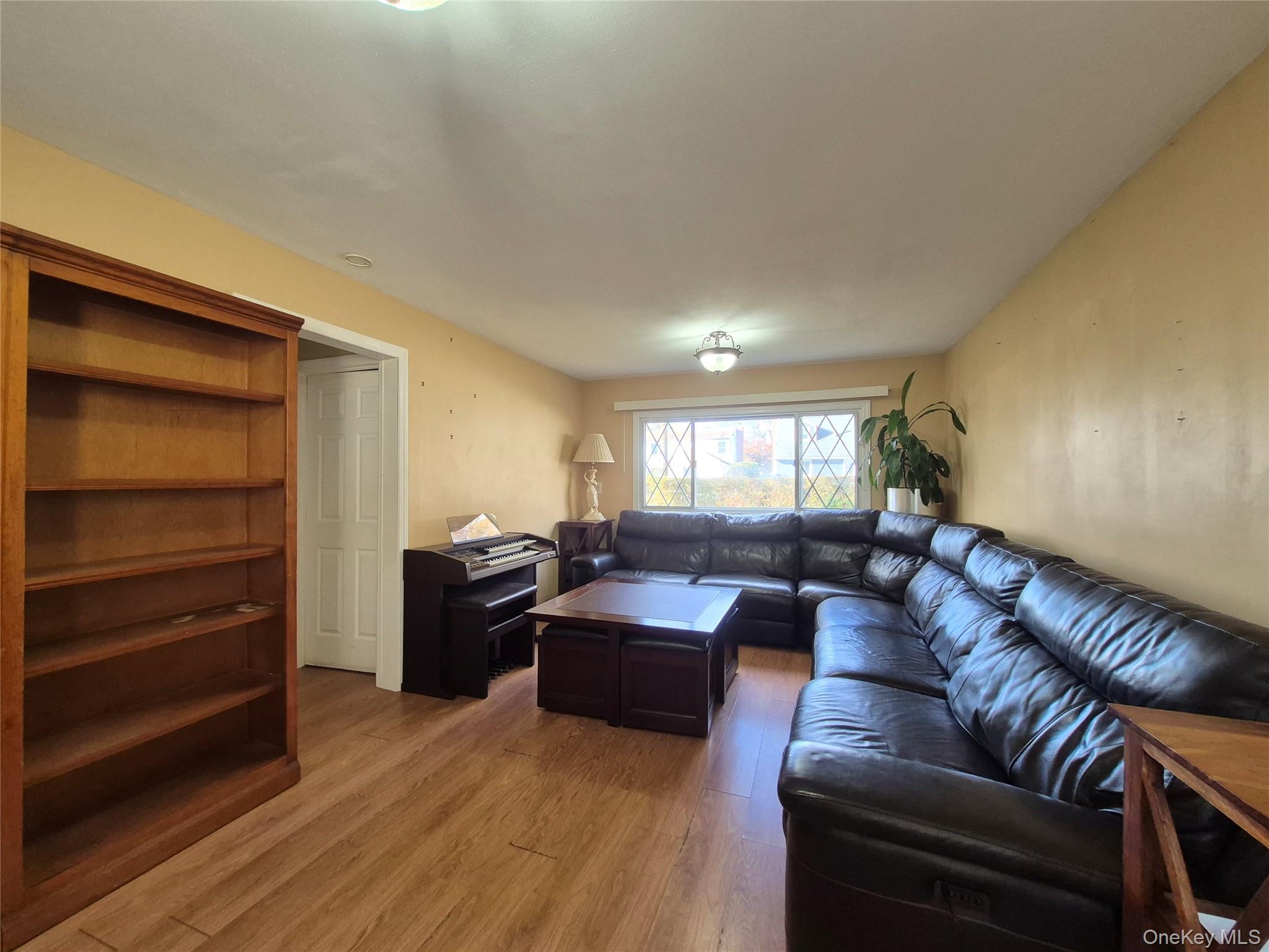 Single Family Argyle Nassau County, NY 11553, MLS-935791-13