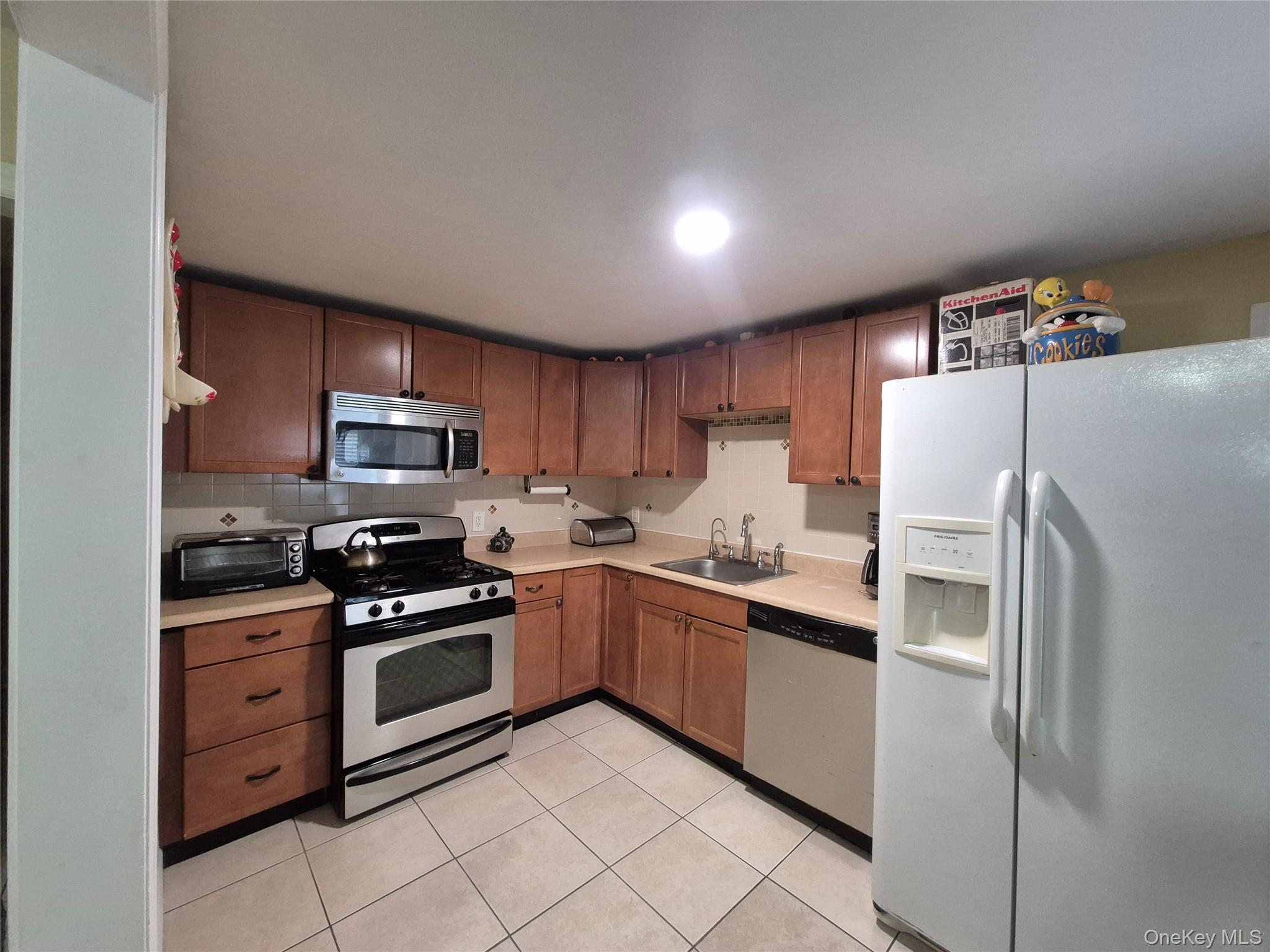 Single Family Argyle Nassau County, NY 11553, MLS-935791-3