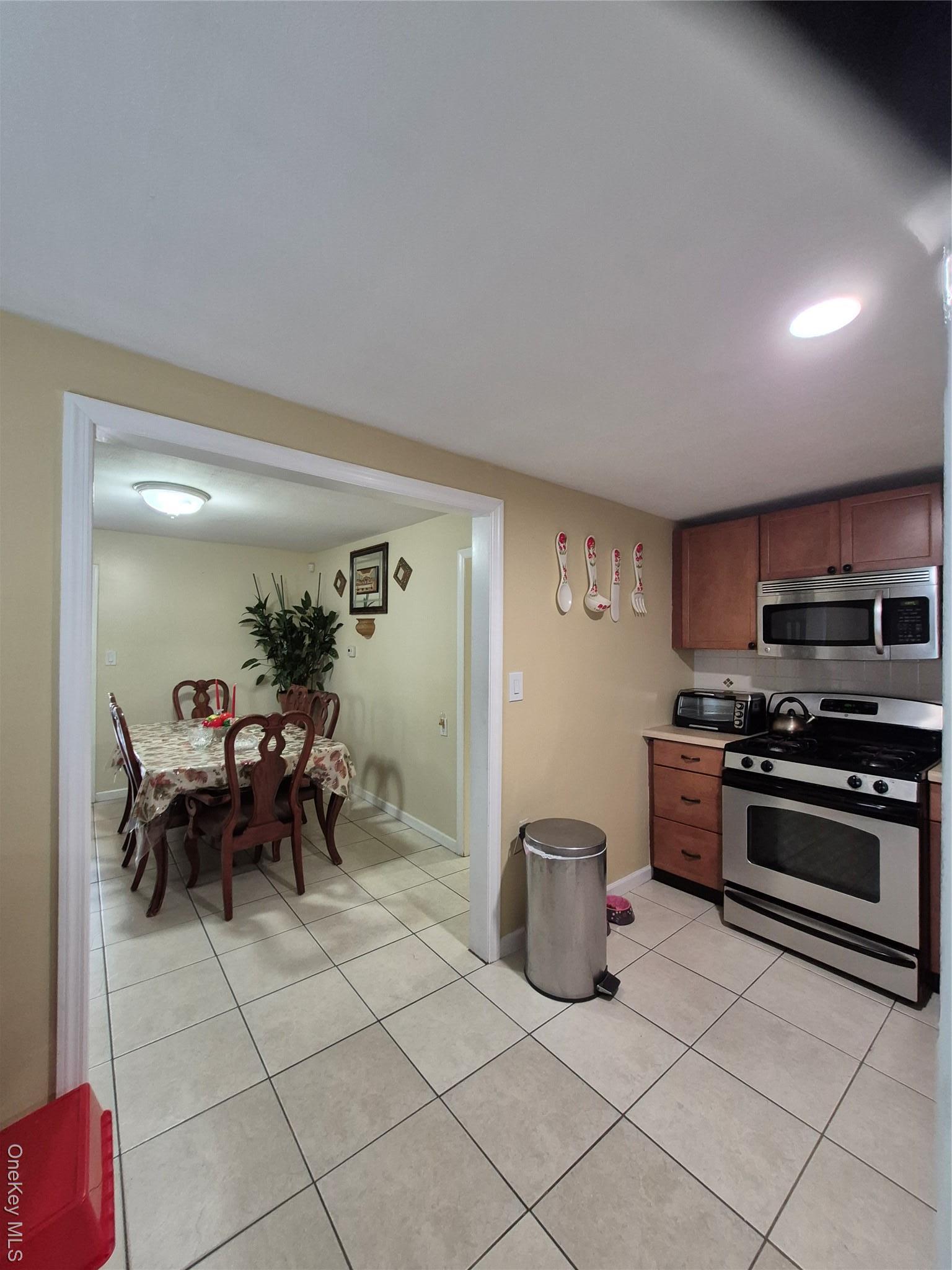 Single Family Argyle Nassau County, NY 11553, MLS-935791-5