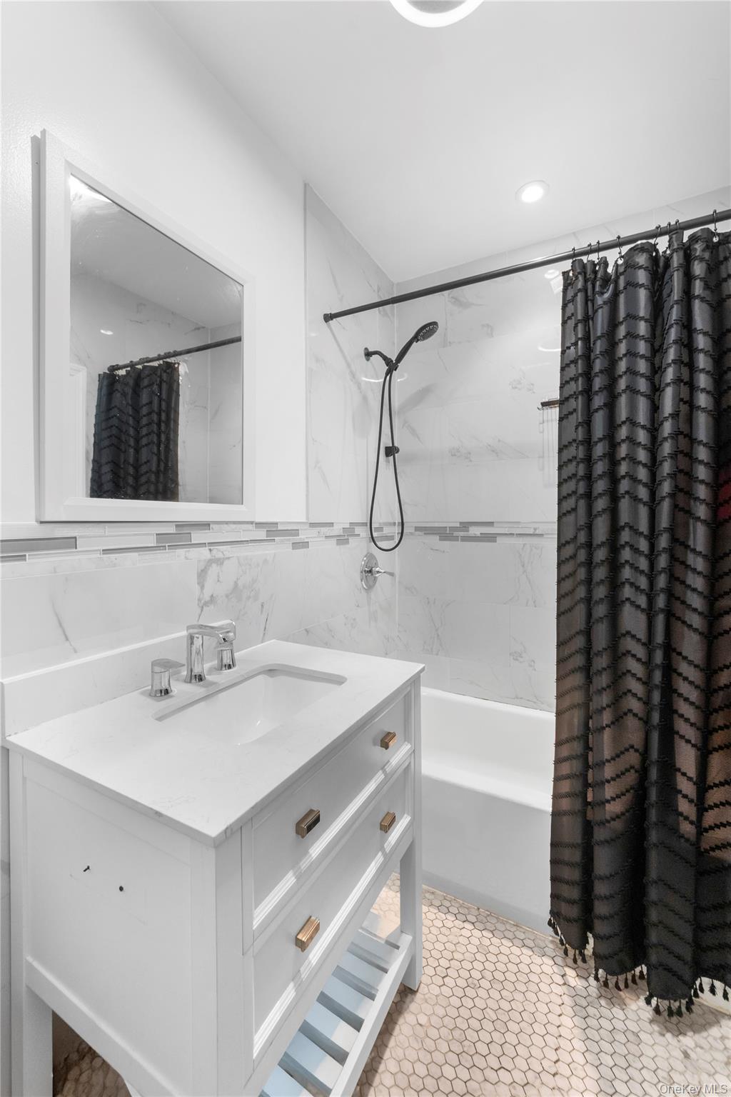 Single Family 93rd  Brooklyn, NY 11212, MLS-935795-7