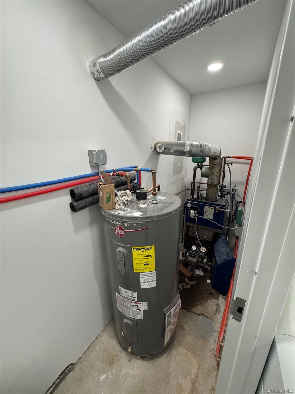 Single Family Grace Suffolk County, NY 11741, MLS-935796-16