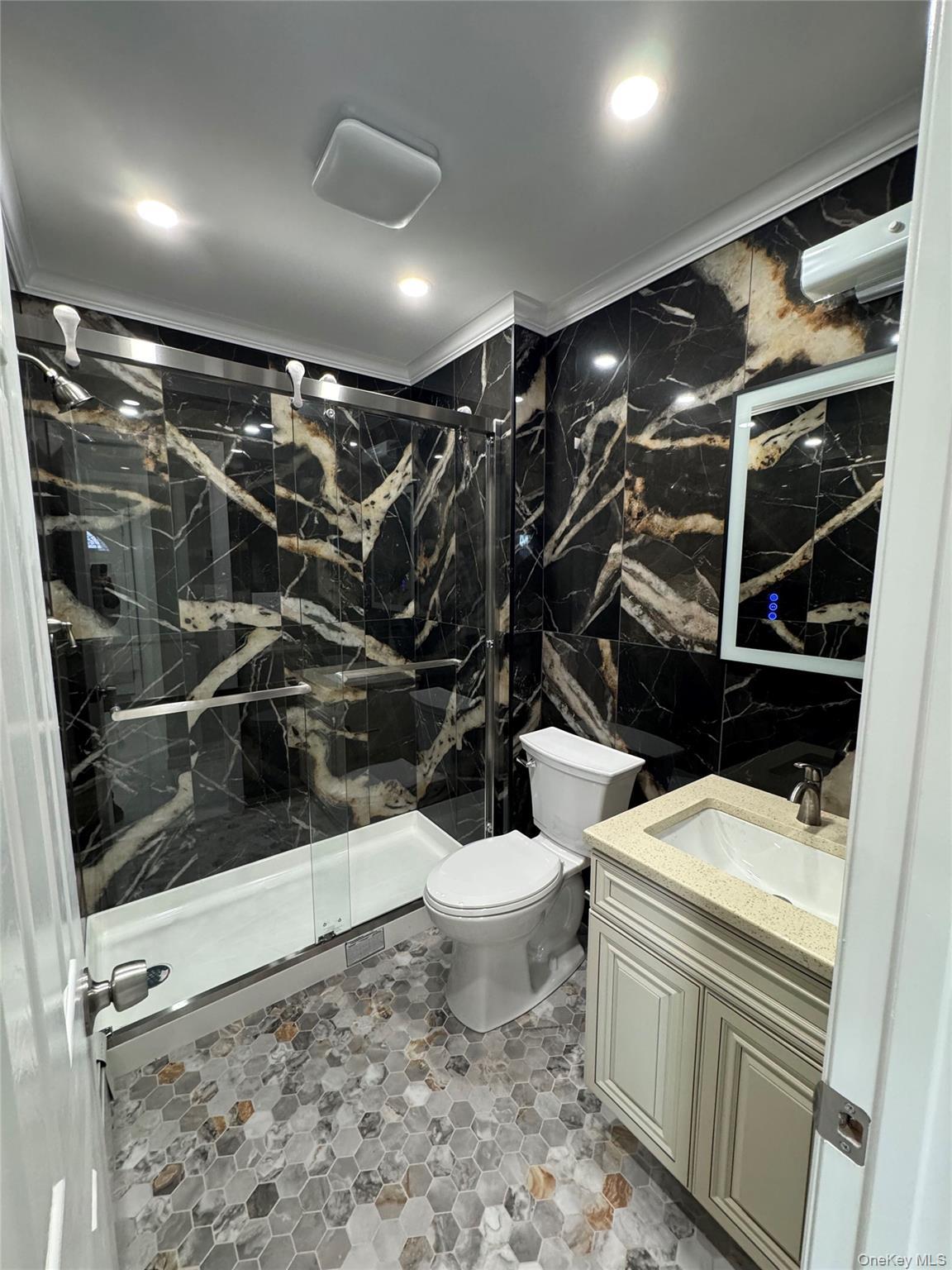 Single Family Grace Suffolk County, NY 11741, MLS-935796-6