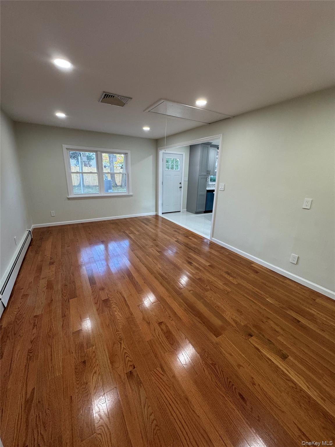 Single Family Grace Suffolk County, NY 11741, MLS-935796-8