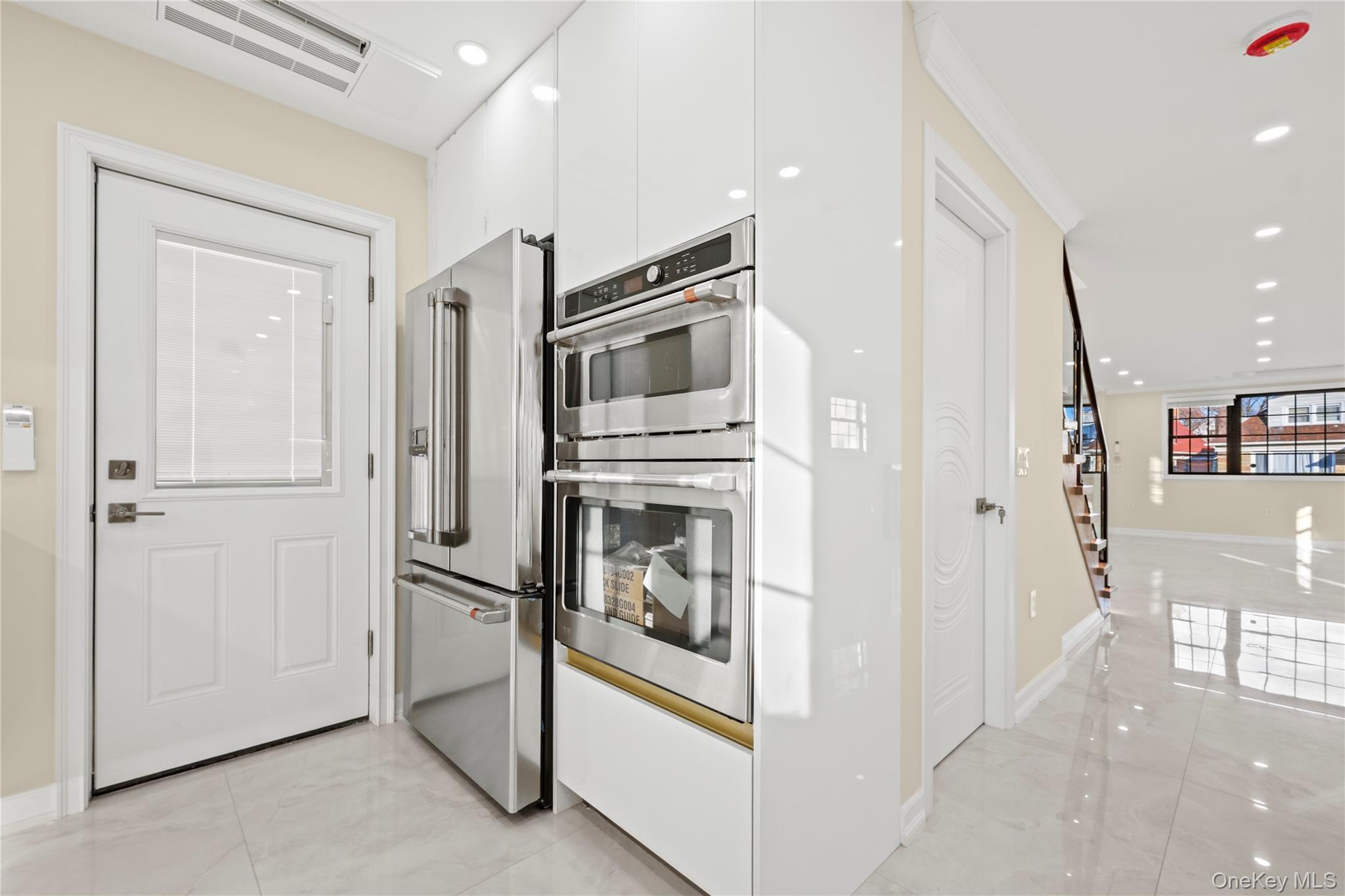 Single Family 174th  Queens, NY 11366, MLS-935815-12