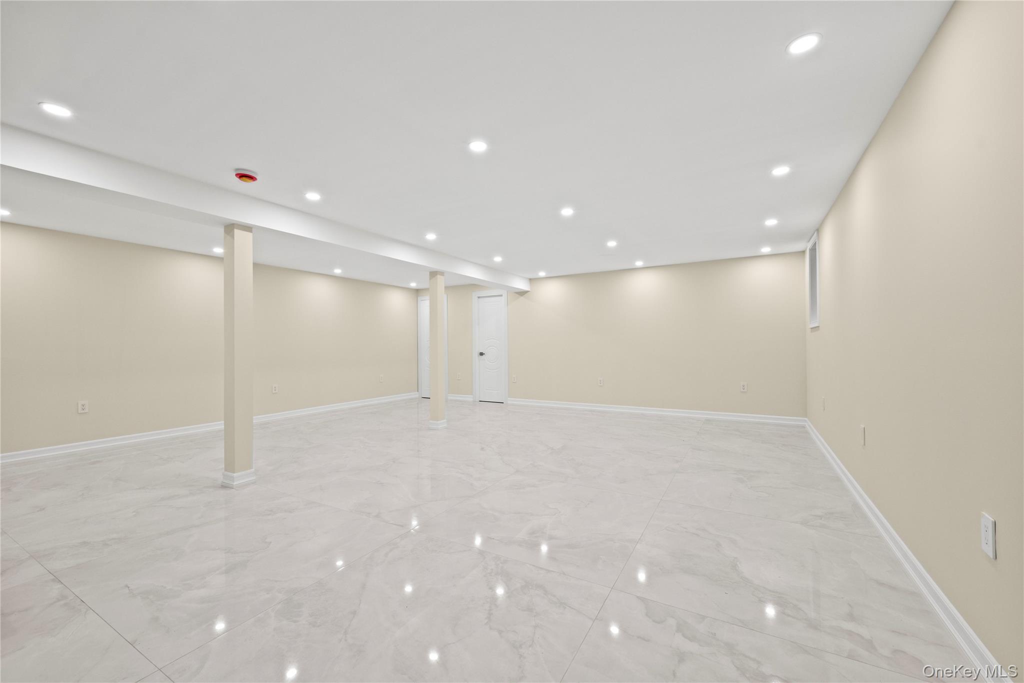 Single Family 174th  Queens, NY 11366, MLS-935815-31