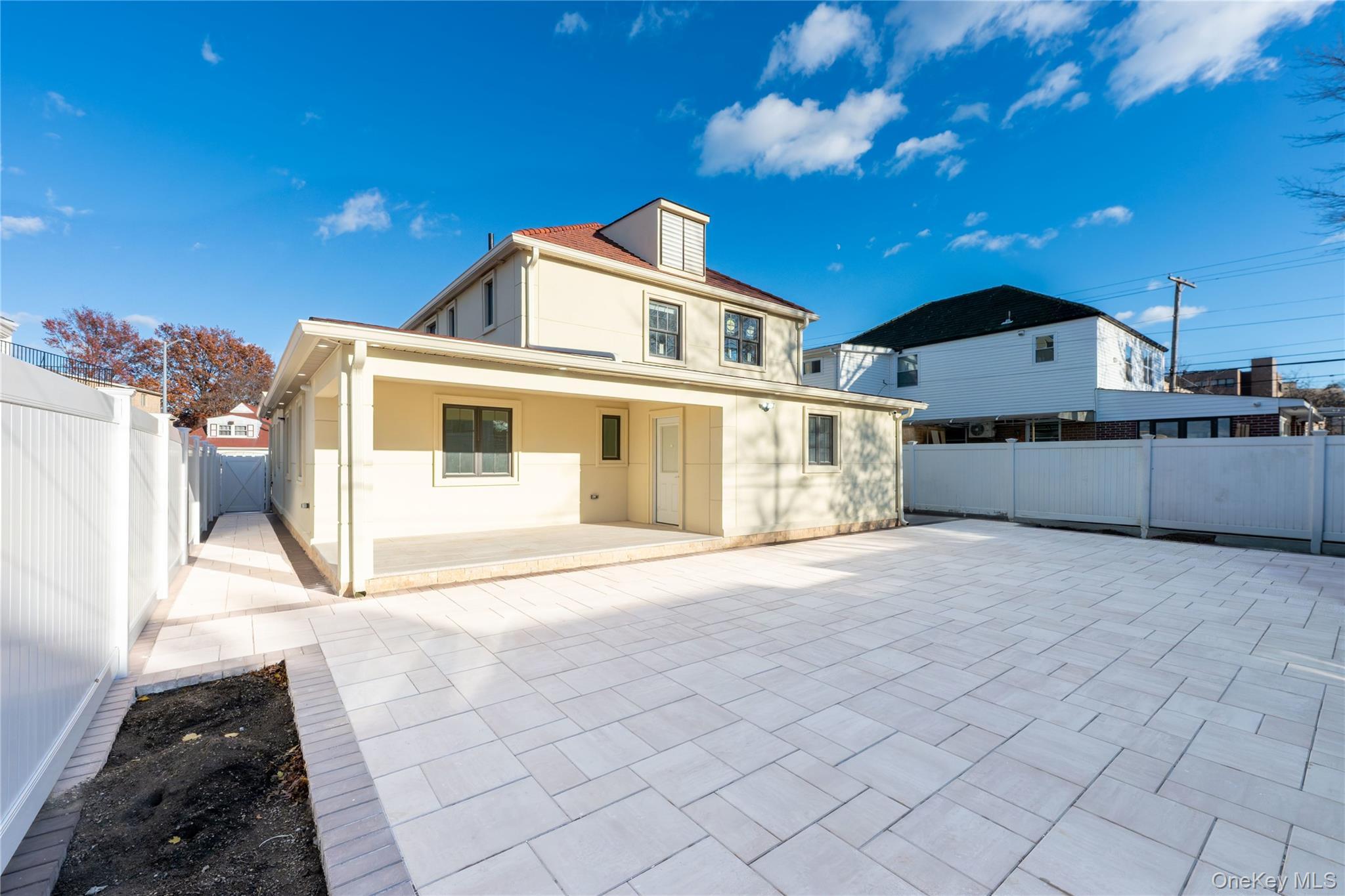 Single Family 174th  Queens, NY 11366, MLS-935815-36