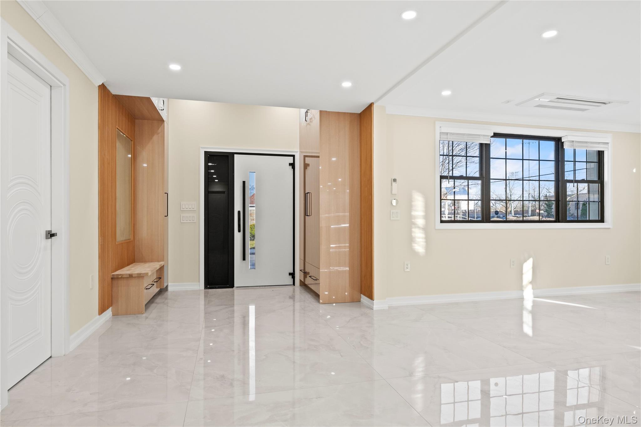 Single Family 174th  Queens, NY 11366, MLS-935815-5