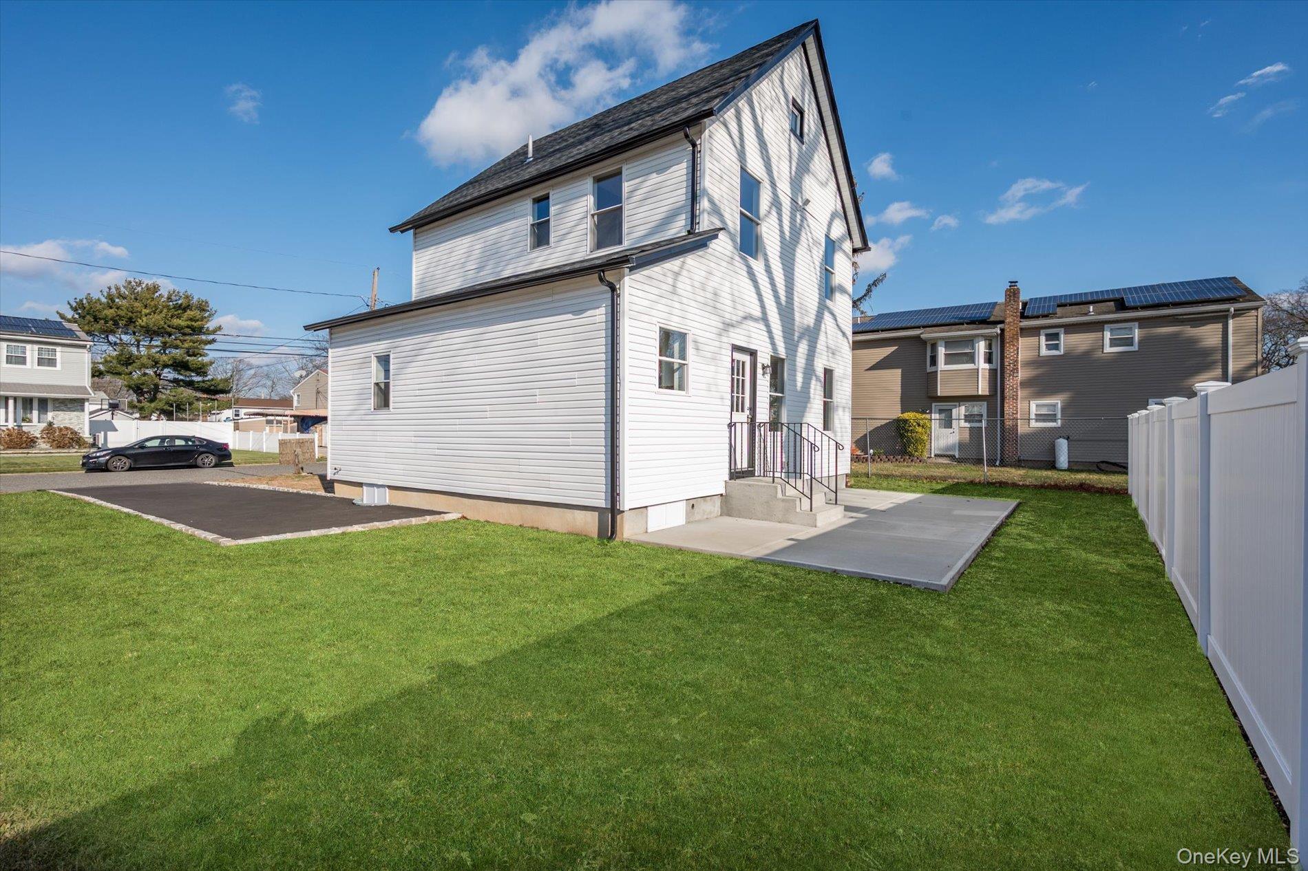 Single Family Williams Suffolk County, NY 11701, MLS-935826-21