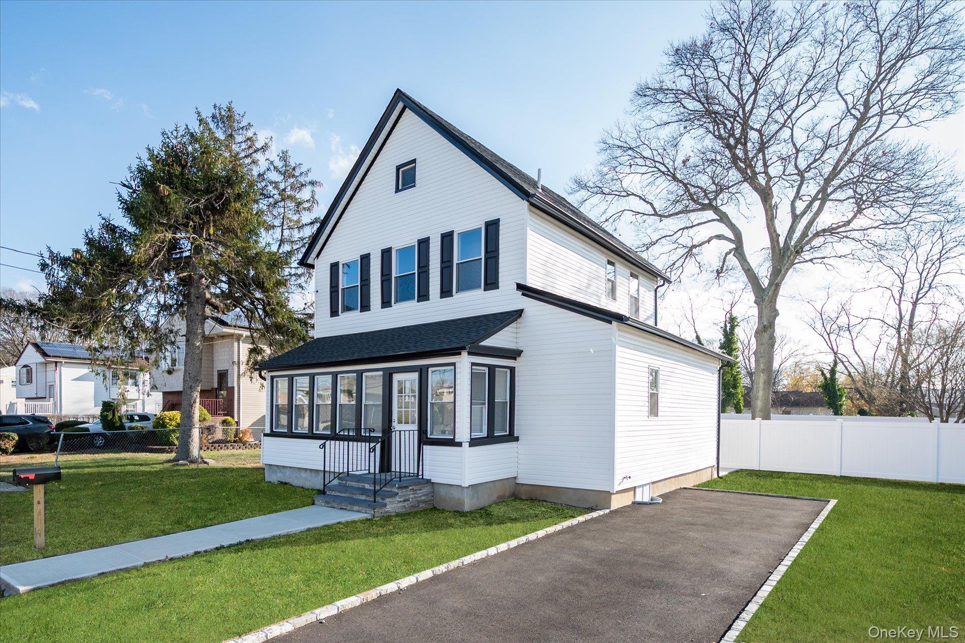 Single Family Williams Suffolk County, NY 11701, MLS-935826-3