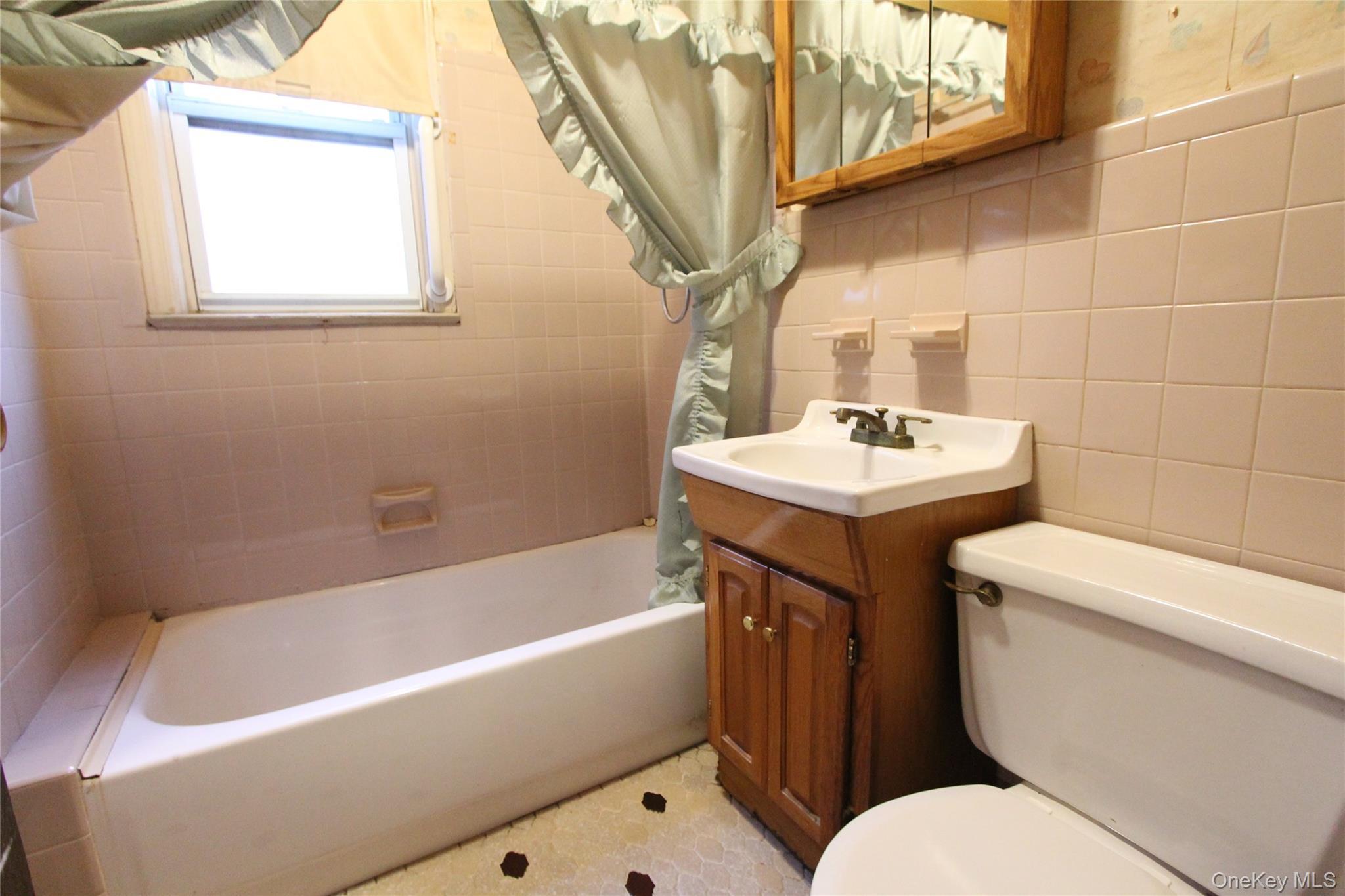 Single Family 56th Queens, NY 11378, MLS-935827-16