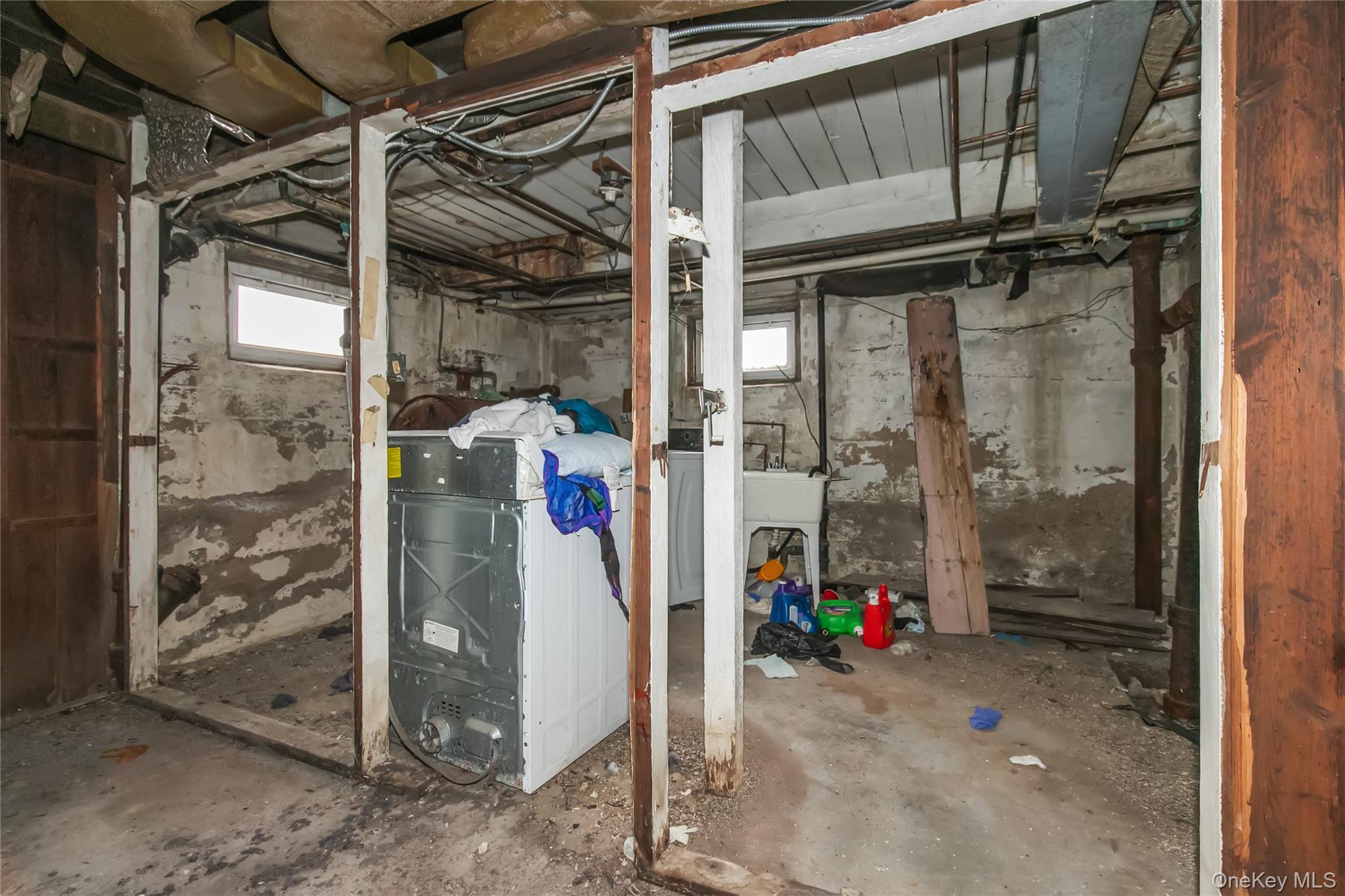 Single Family Clyde Nassau County, NY 11550, MLS-935838-24