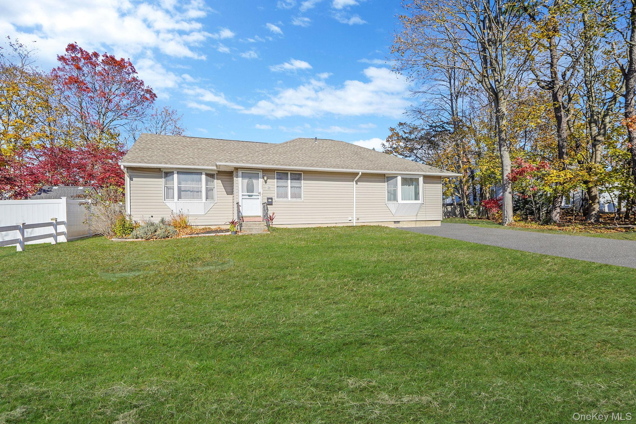 Single Family 6th  Suffolk County, NY 11772, MLS-935841-2
