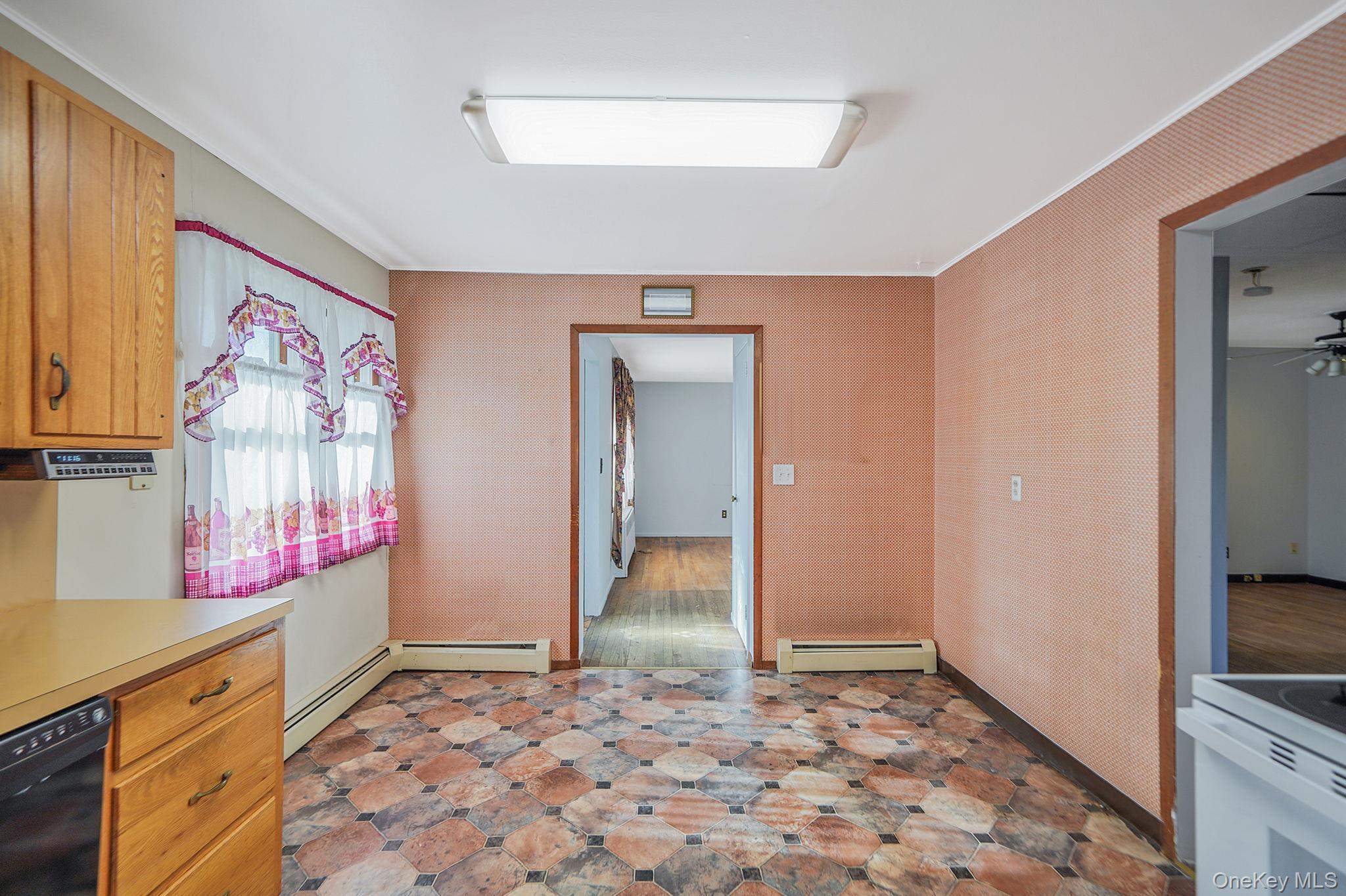 Single Family 6th  Suffolk County, NY 11772, MLS-935841-8