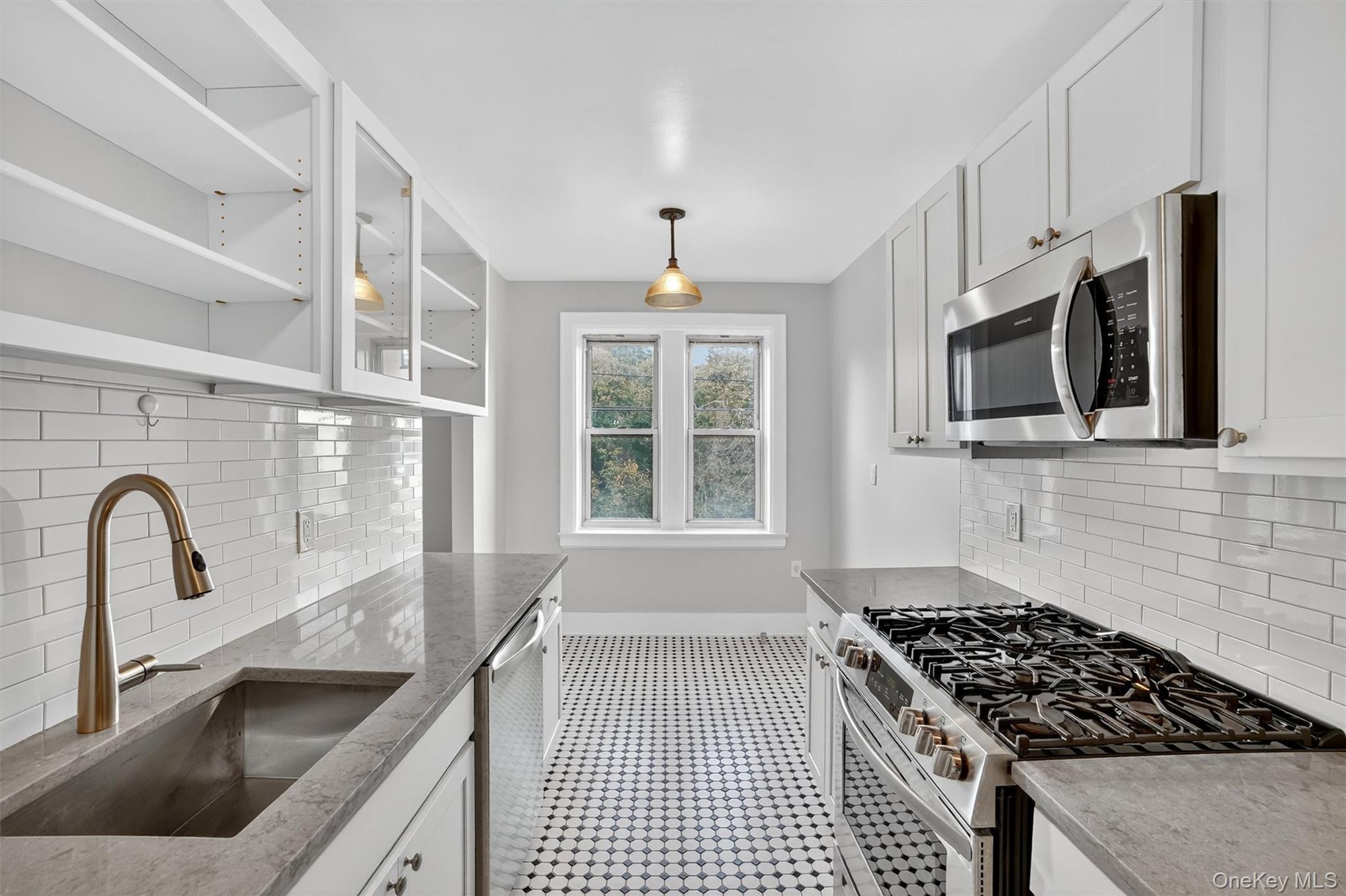 Coop Bronxville  Westchester County, NY 10708, MLS-935864-13