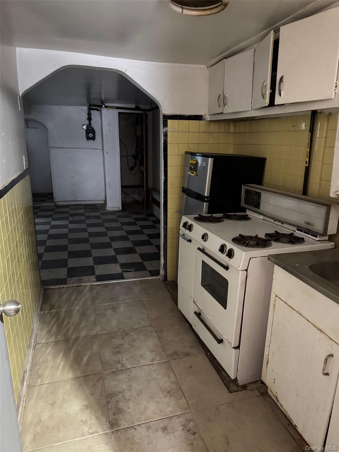 Single Family Grenada Bronx, NY 10466, MLS-935932-5