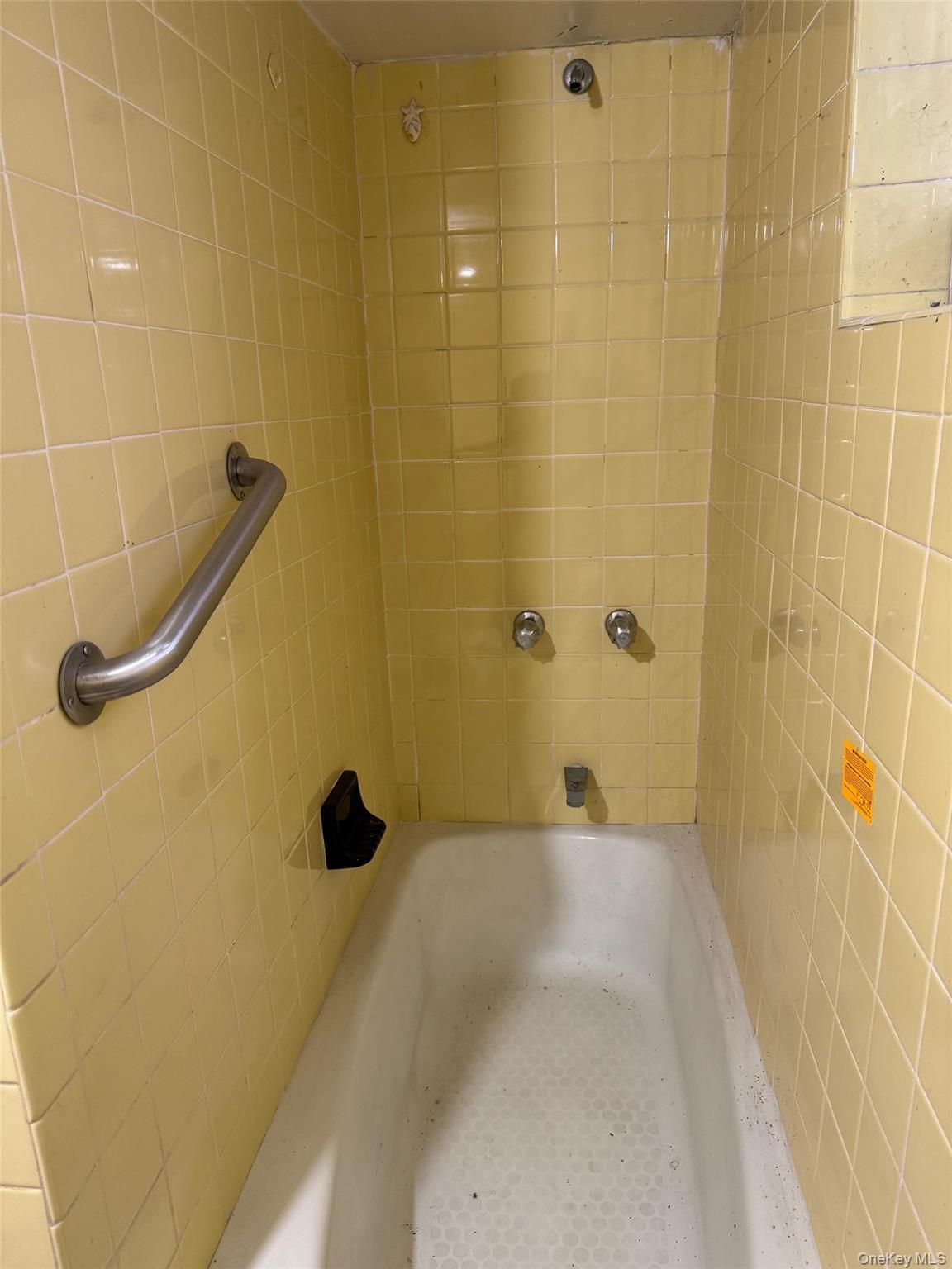 Single Family Grenada Bronx, NY 10466, MLS-935932-9