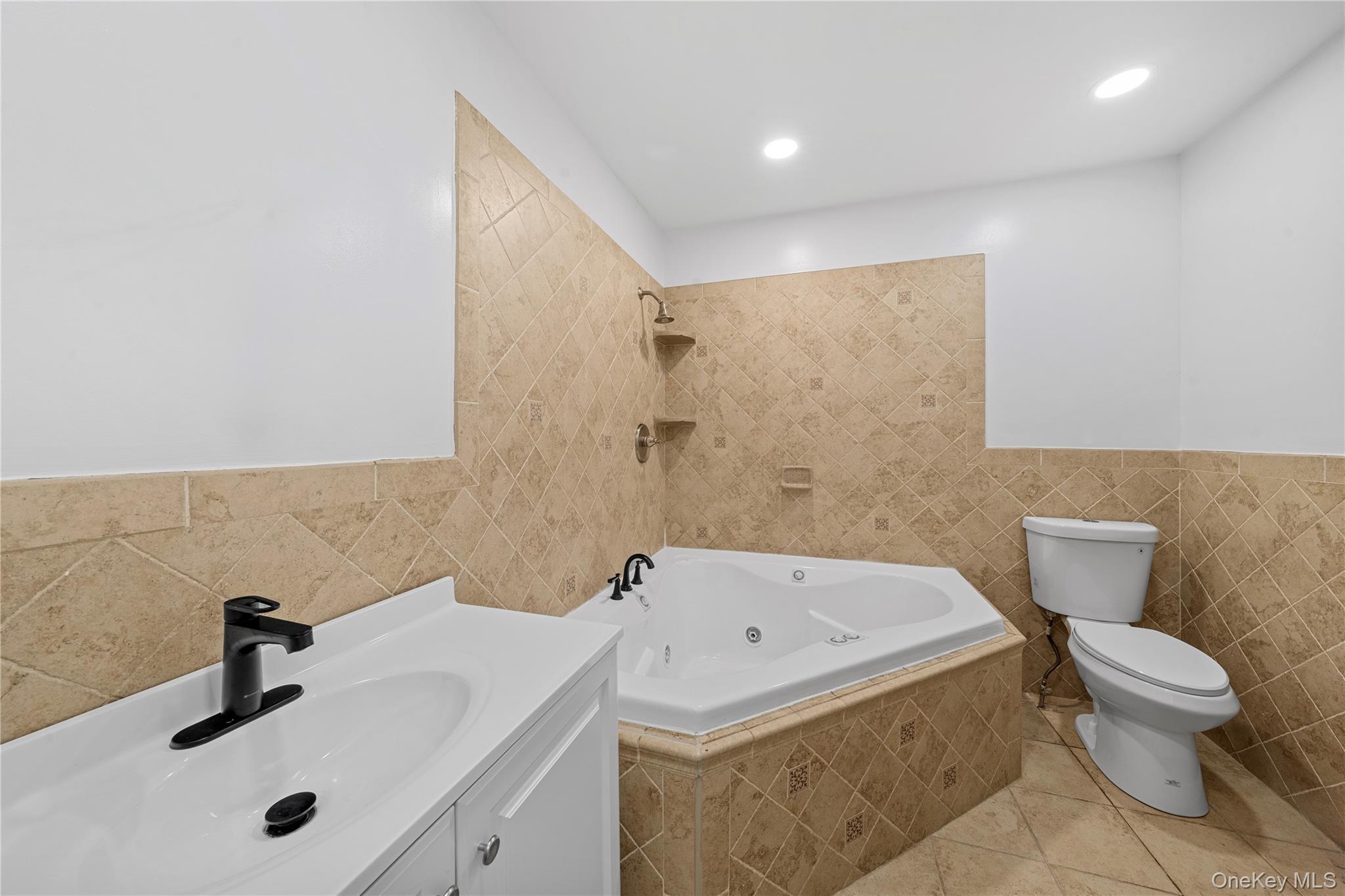 Single Family Eastwood Suffolk County, NY 11764, MLS-935934-18