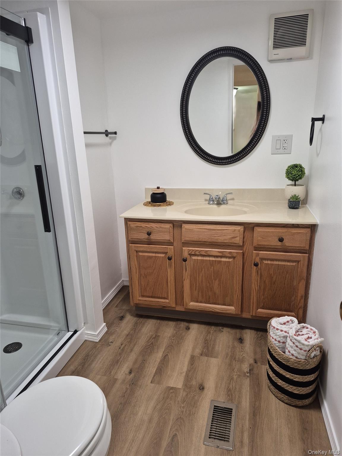 Single Family Mettacahonts  Ulster County, NY 12404, MLS-935981-24