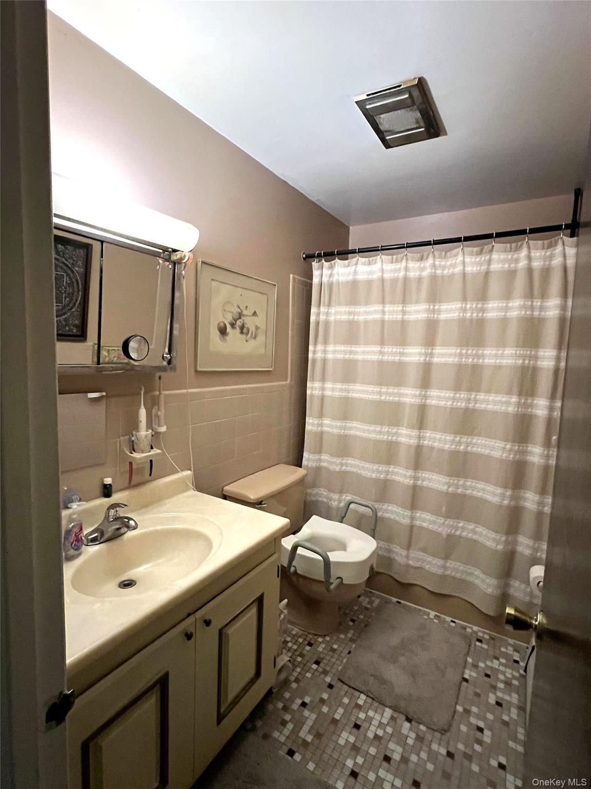 Coop Scenic  Westchester County, NY 10520, MLS-935986-12