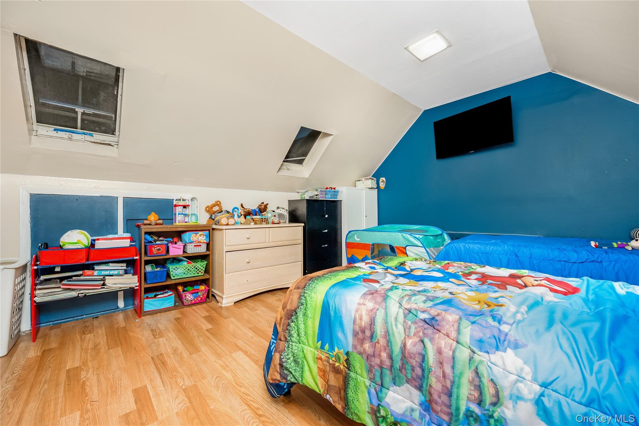 Single Family Bayside Nassau County, NY 11572, MLS-935987-25