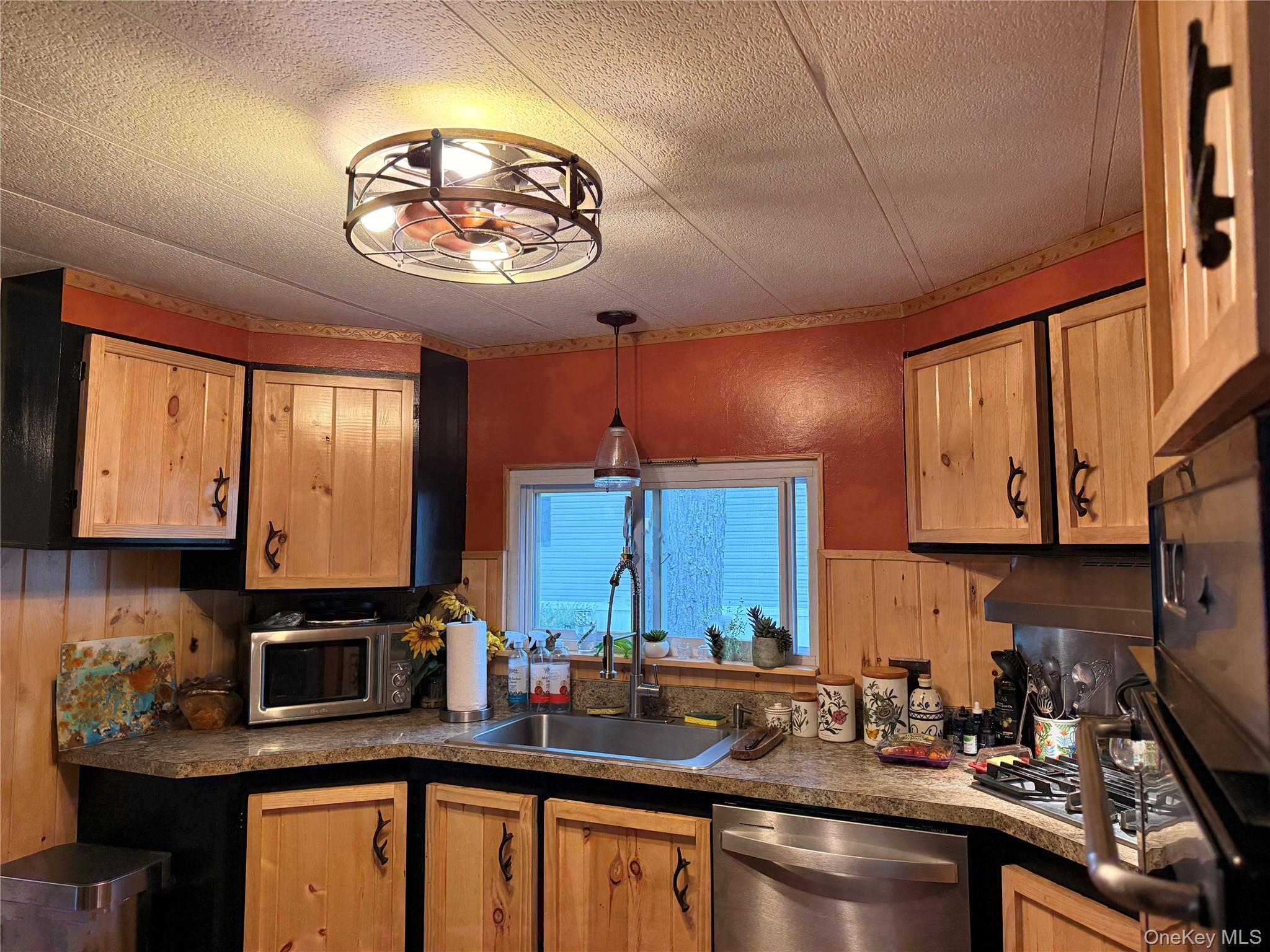 Single Family Pine  Sullivan County, NY 12721, MLS-936016-7