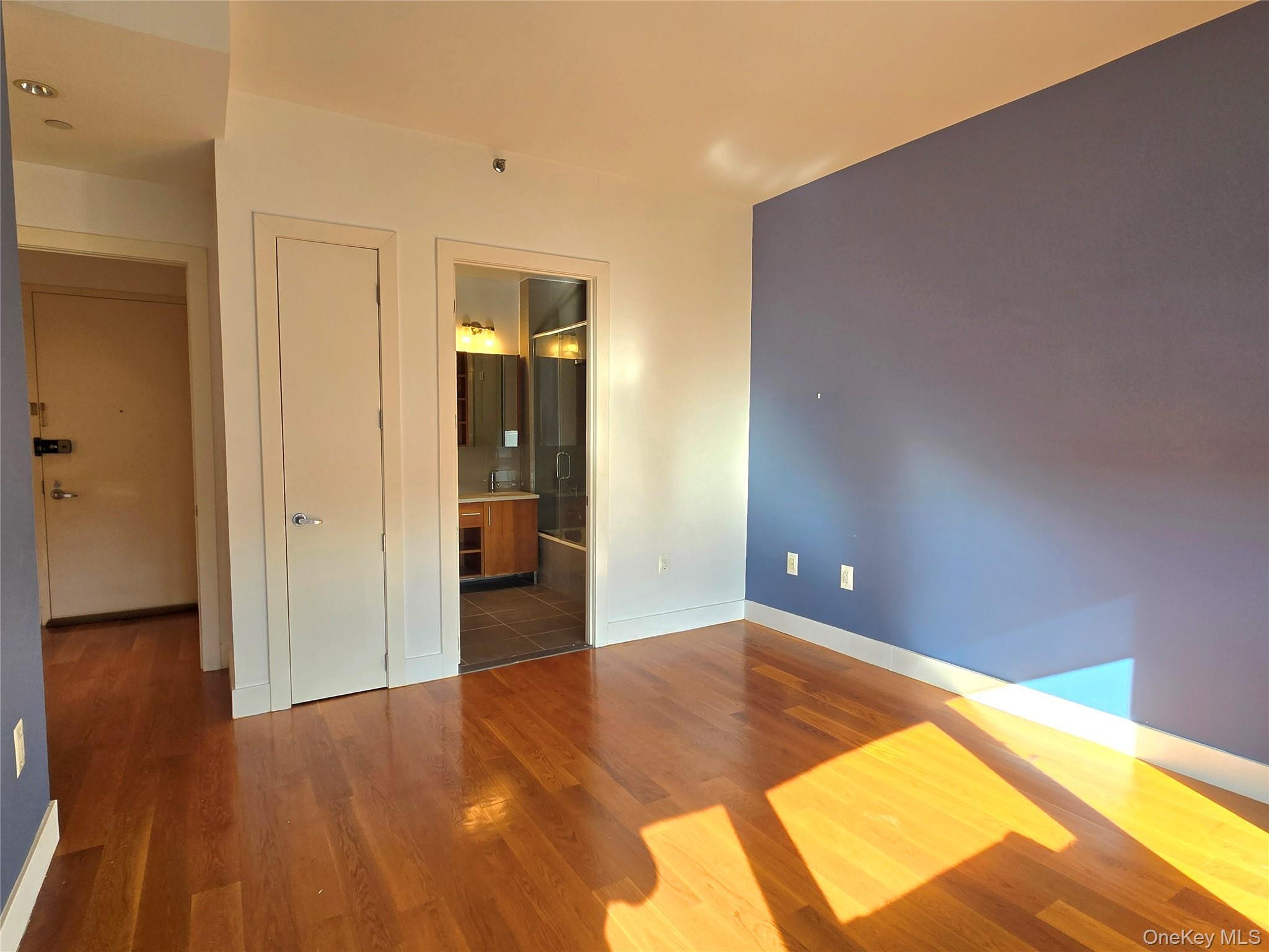 Single Family 32nd Queens, NY 11354, MLS-936018-13