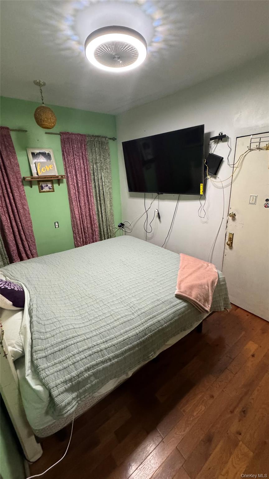 Single Family Irving  Queens, NY 11385, MLS-936020-6