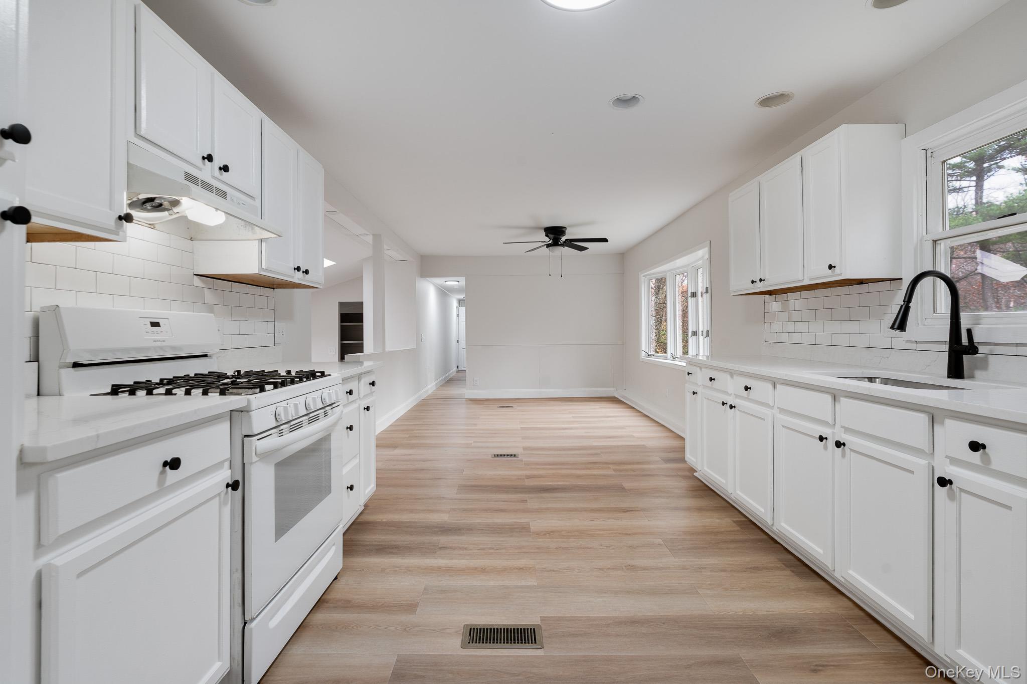 Single Family Sands Orange County, NY 10941, MLS-936090-10