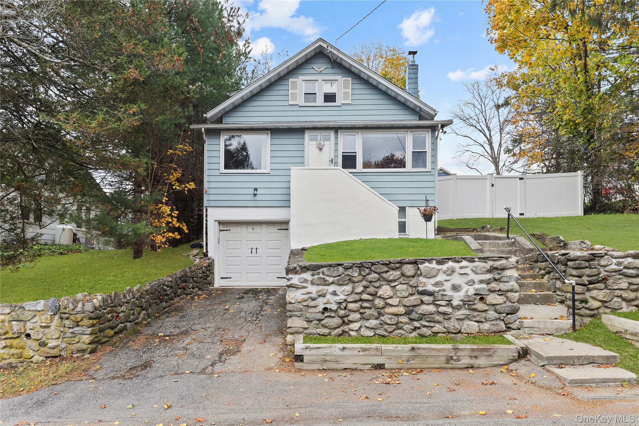 Single Family Ross  Westchester County, NY 10598, MLS-936096-21