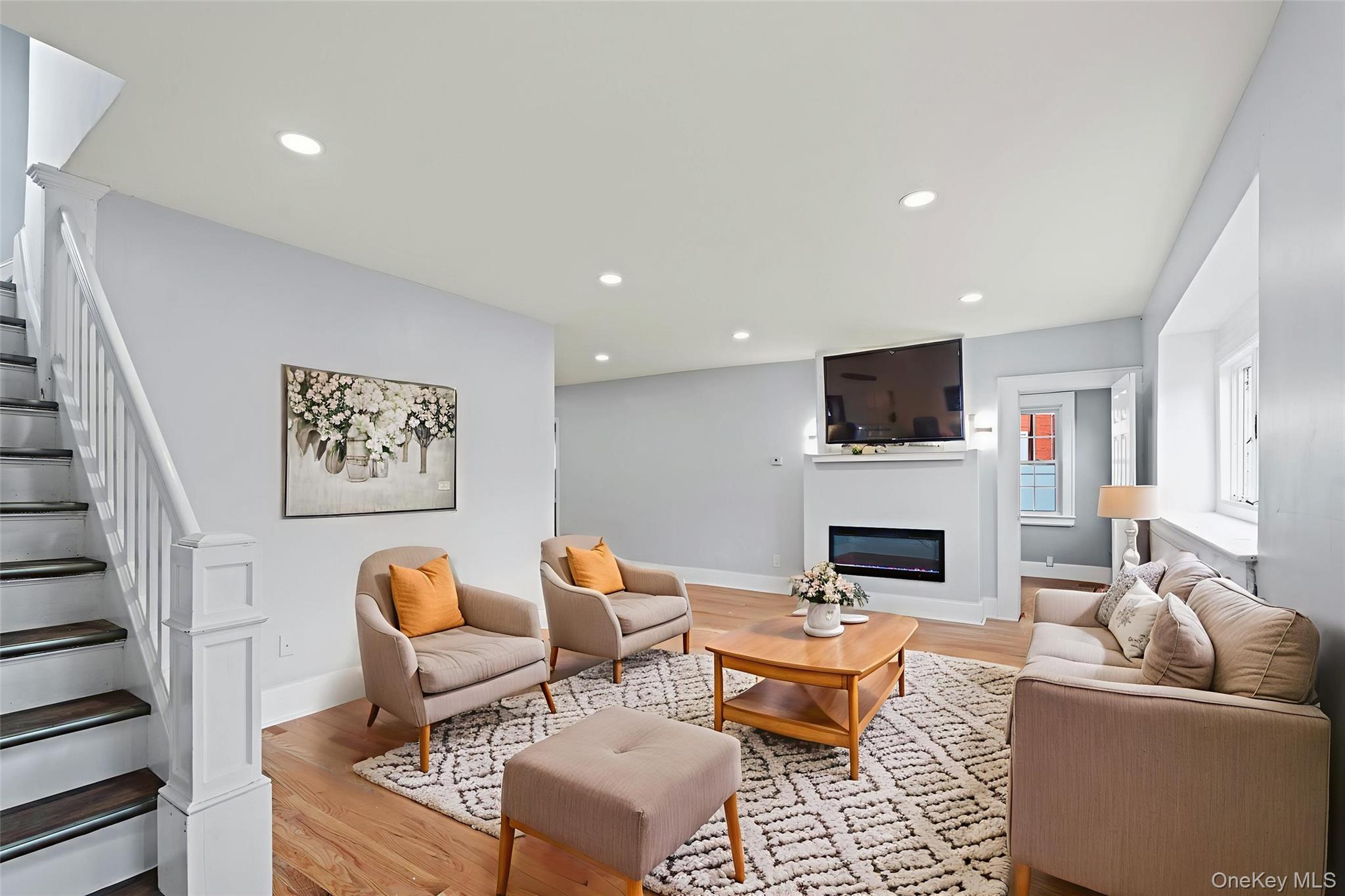 Single Family Cornwall Nassau County, NY 11550, MLS-936103-14