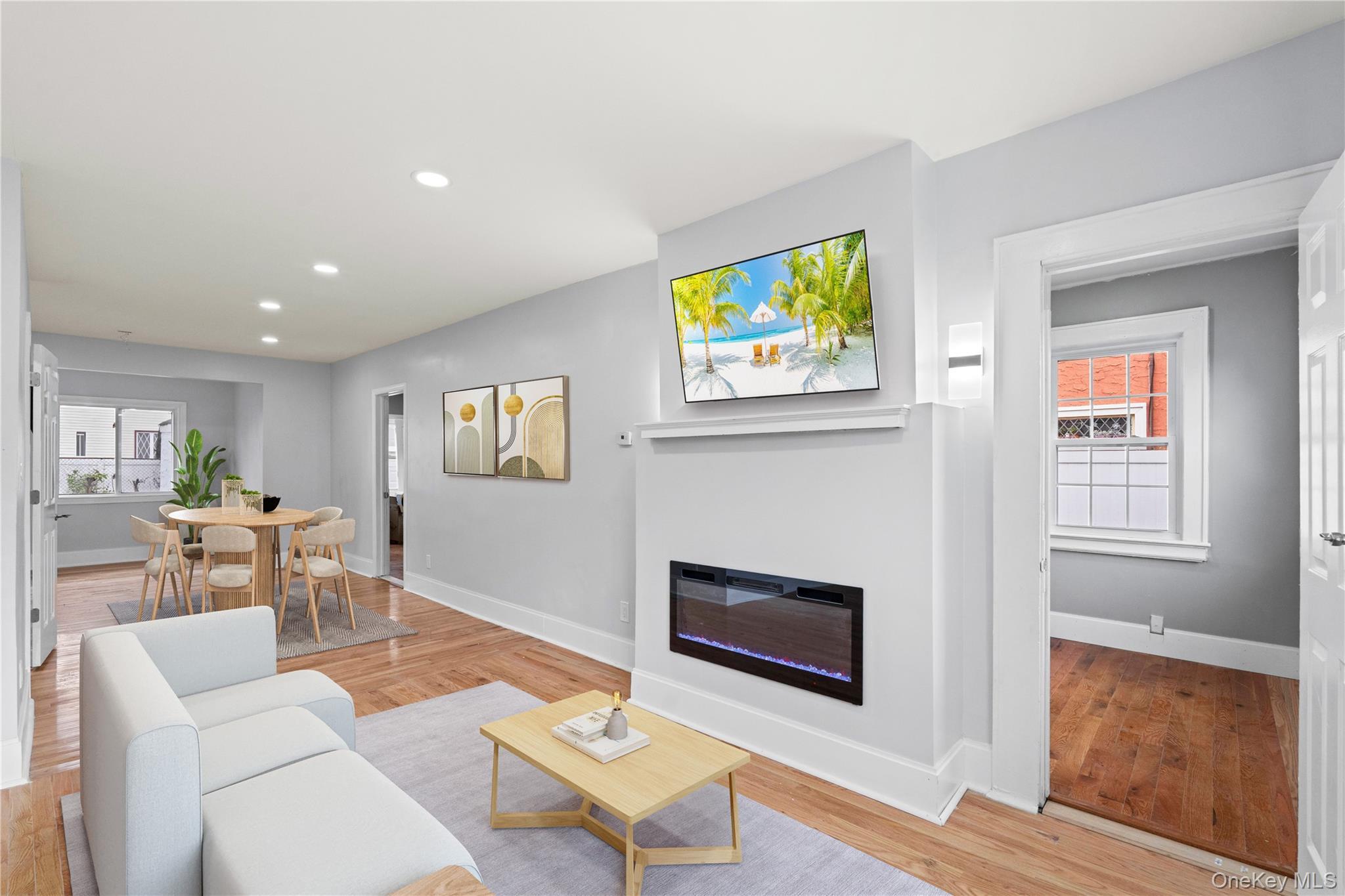 Single Family Cornwall Nassau County, NY 11550, MLS-936103-15