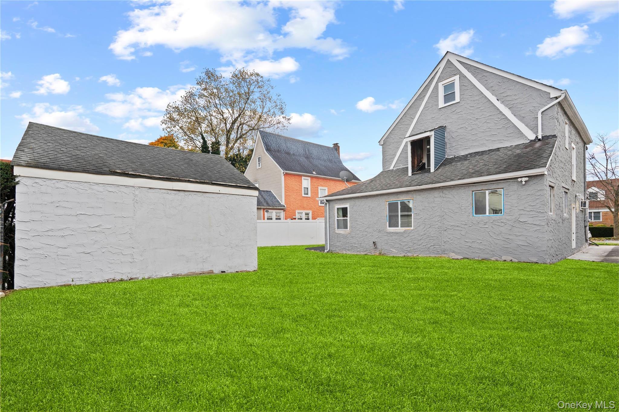 Single Family Cornwall Nassau County, NY 11550, MLS-936103-3