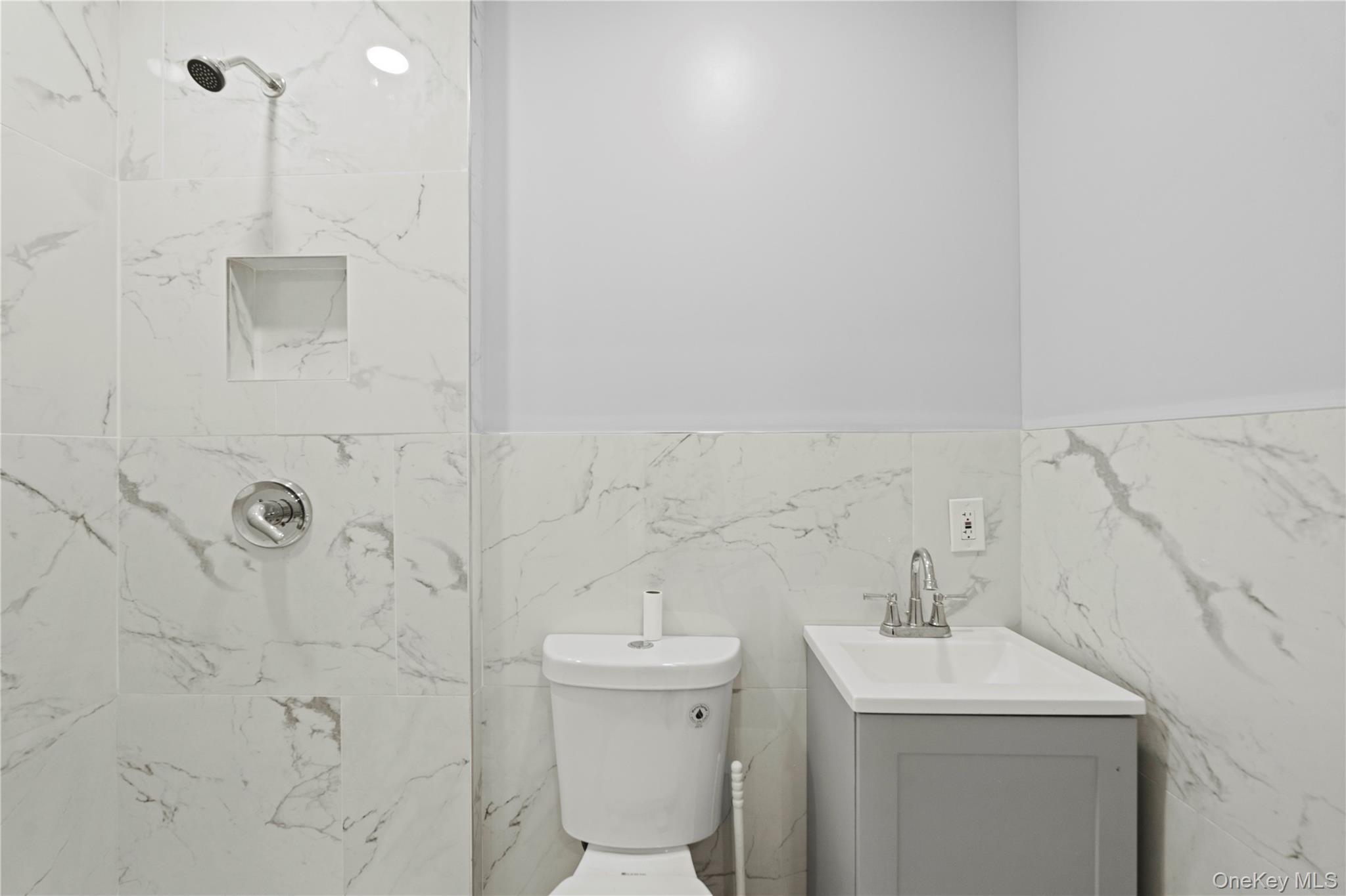 Single Family Cornwall Nassau County, NY 11550, MLS-936103-5