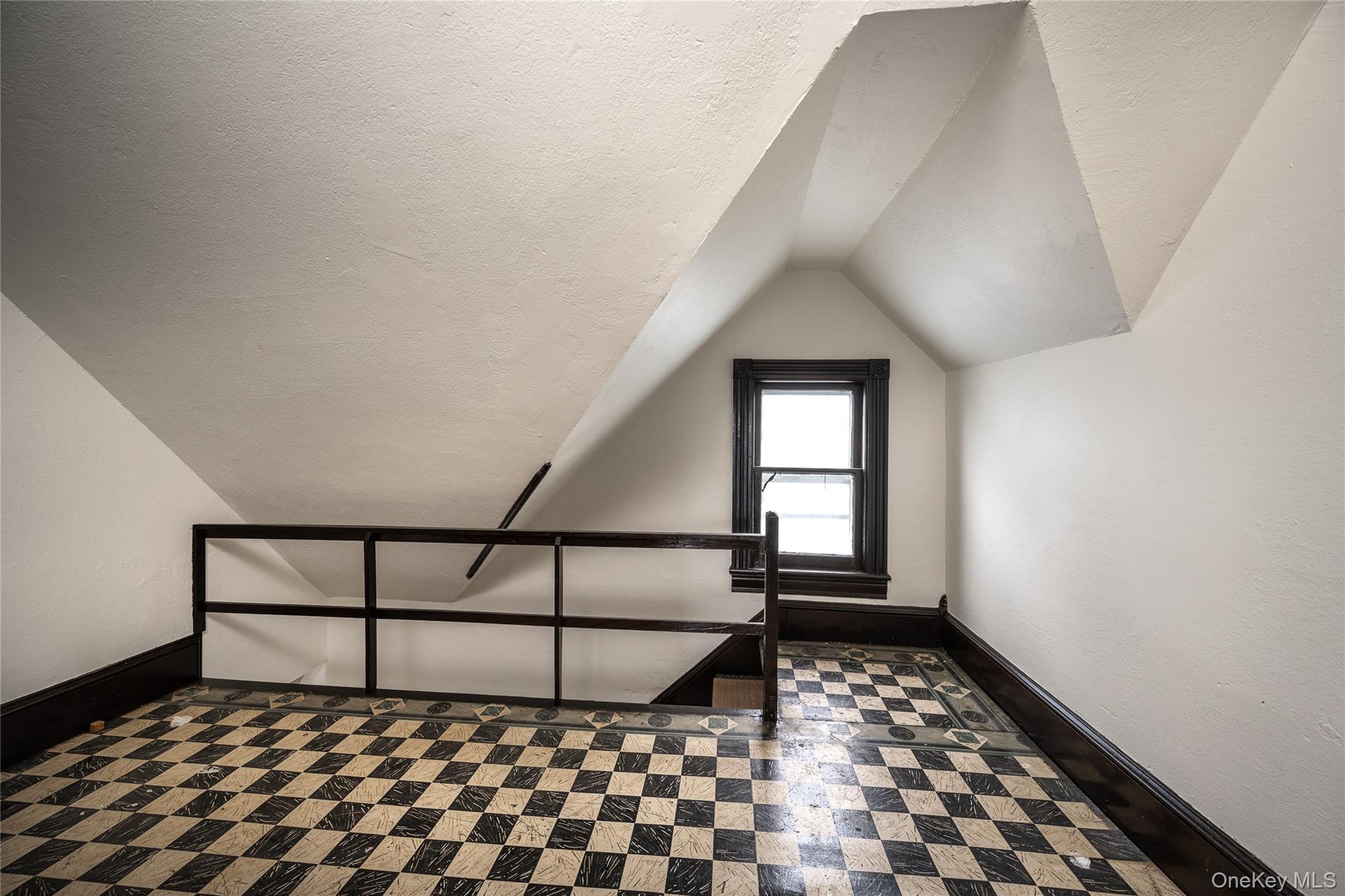 Single Family Hamilton  Westchester County, NY 10562, MLS-936129-15