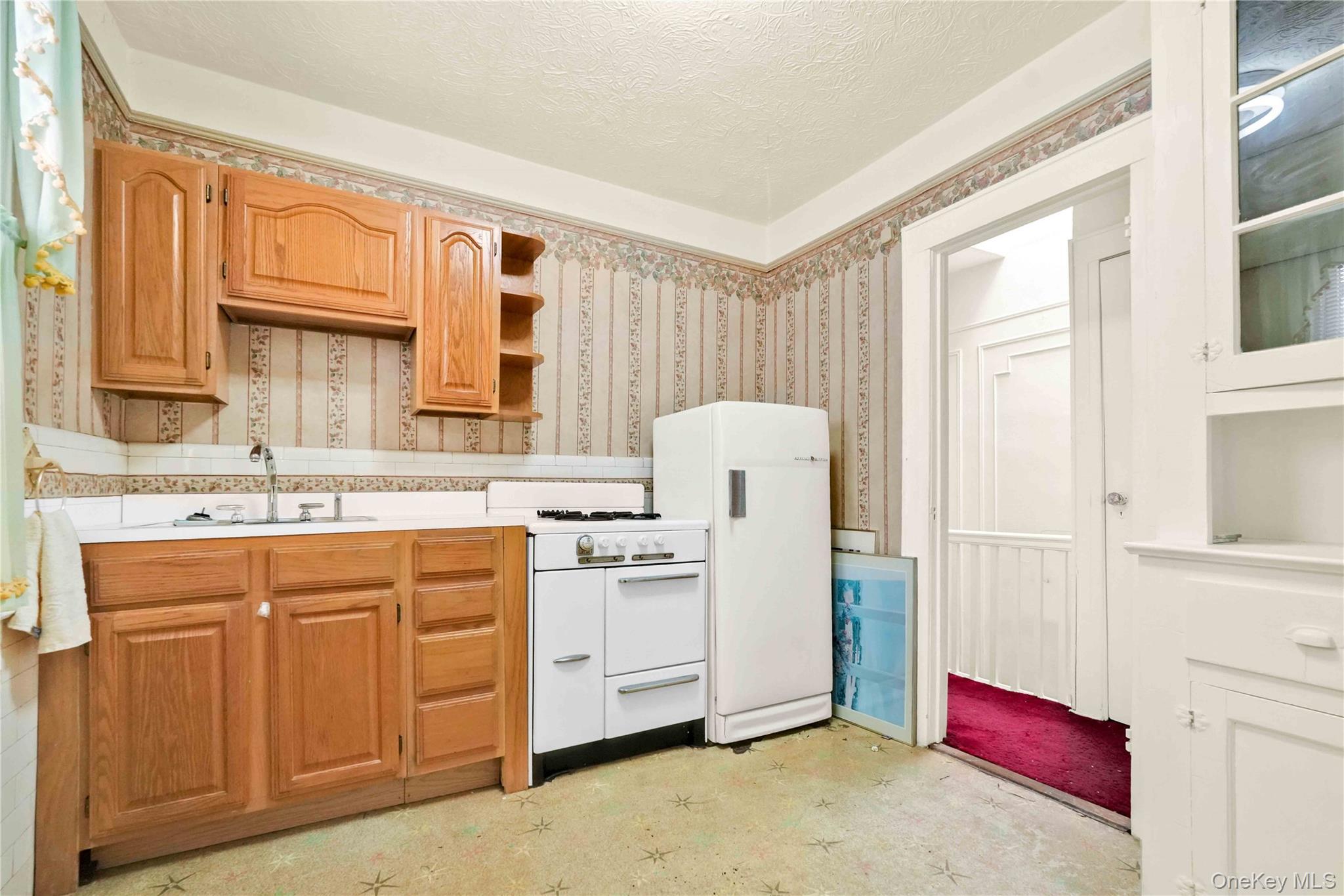 Single Family 60th Queens, NY 11378, MLS-936132-16