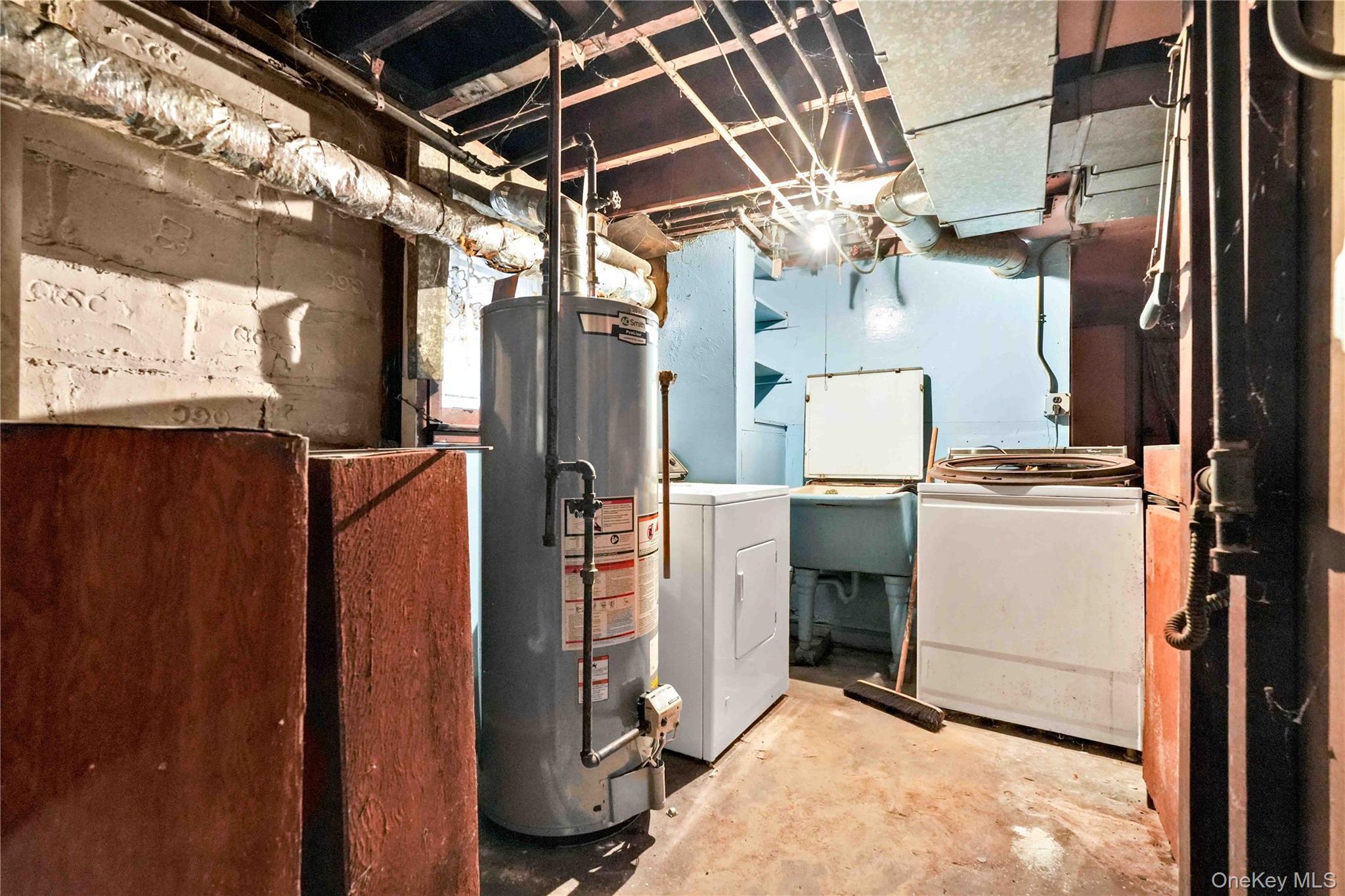 Single Family 60th Queens, NY 11378, MLS-936132-22