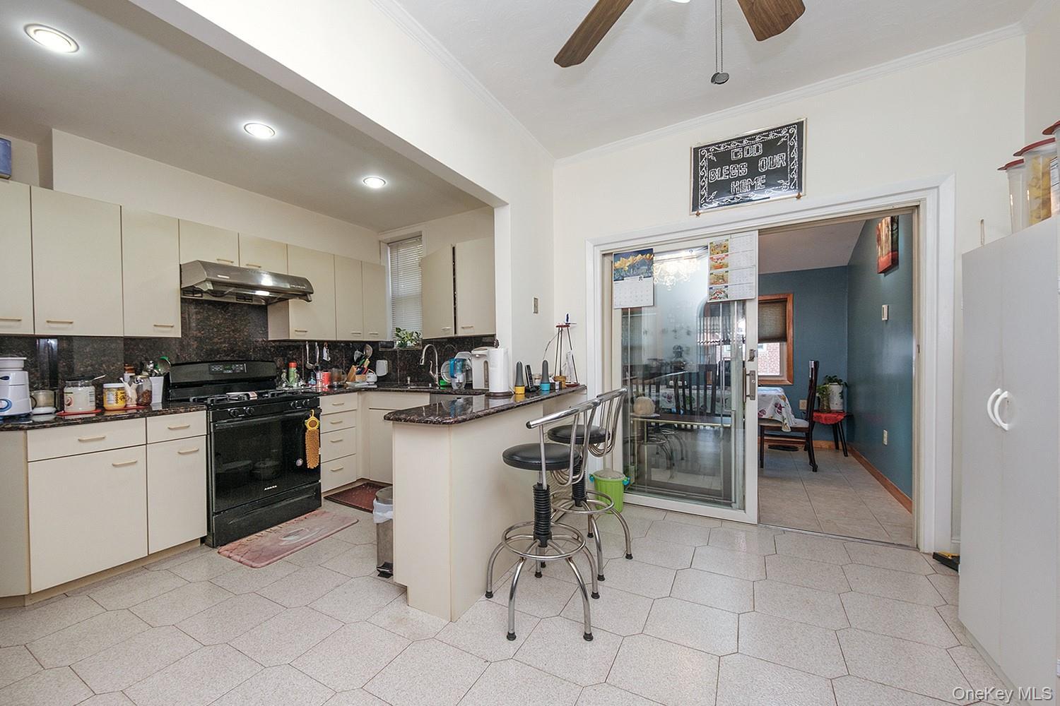 Single Family Hubbard  Brooklyn, NY 11235, MLS-936134-5