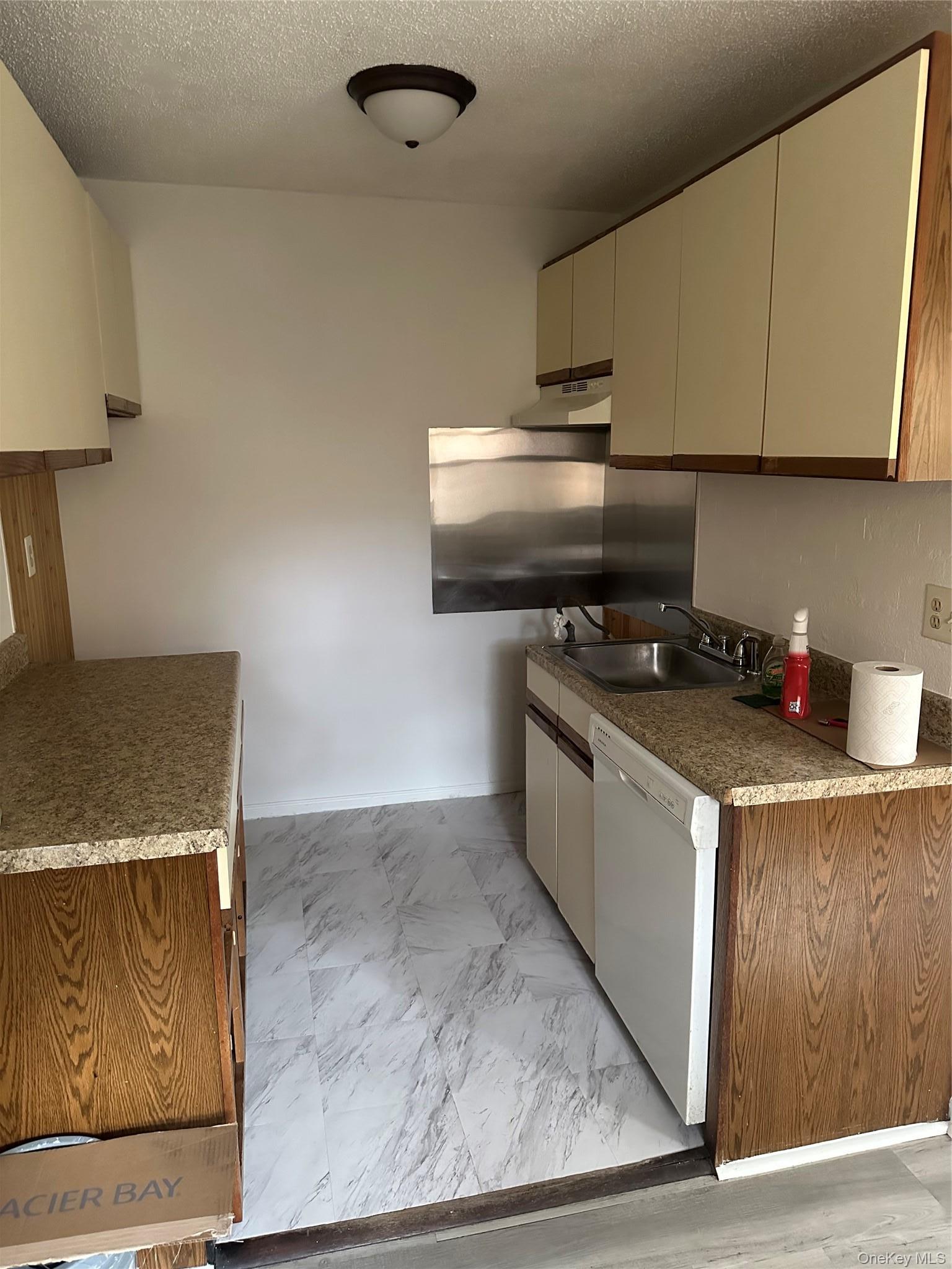 Condo Barclay  Orange County, NY 12550, MLS-936143-3