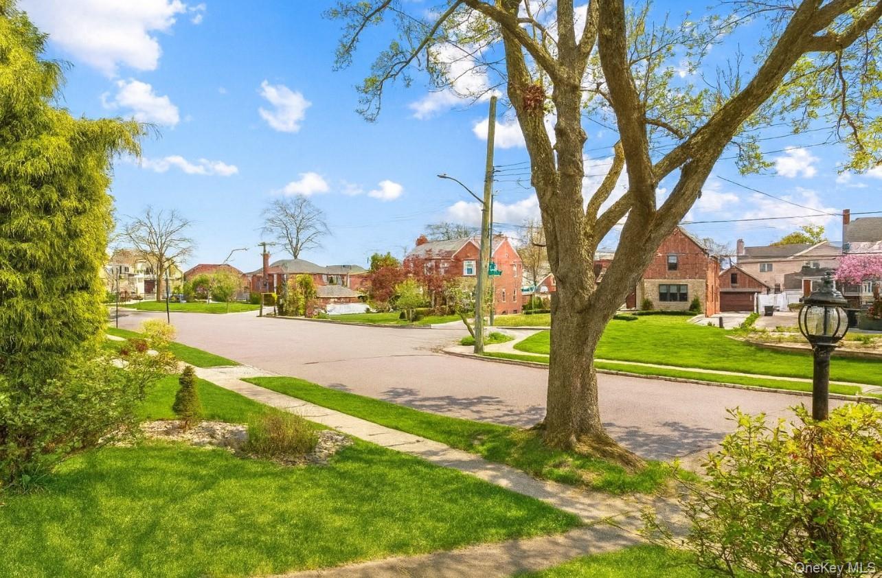 Single Family 13th Queens, NY 11357, MLS-936147-3