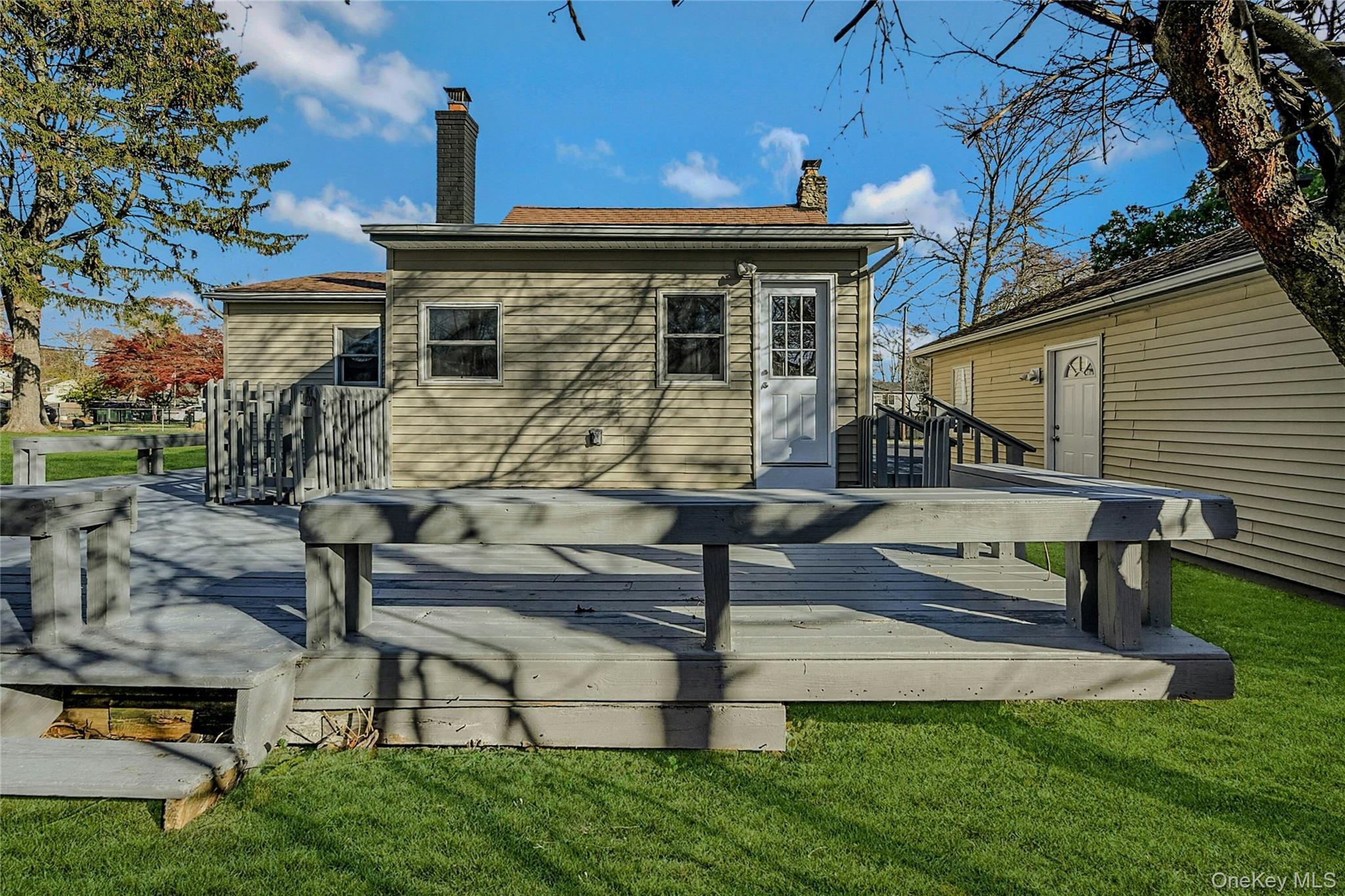 Single Family Pansy  Suffolk County, NY 11778, MLS-936157-28