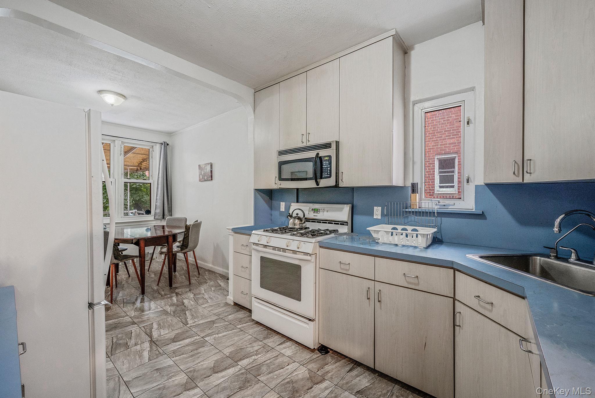 Single Family Burns Queens, NY 11374, MLS-936177-17