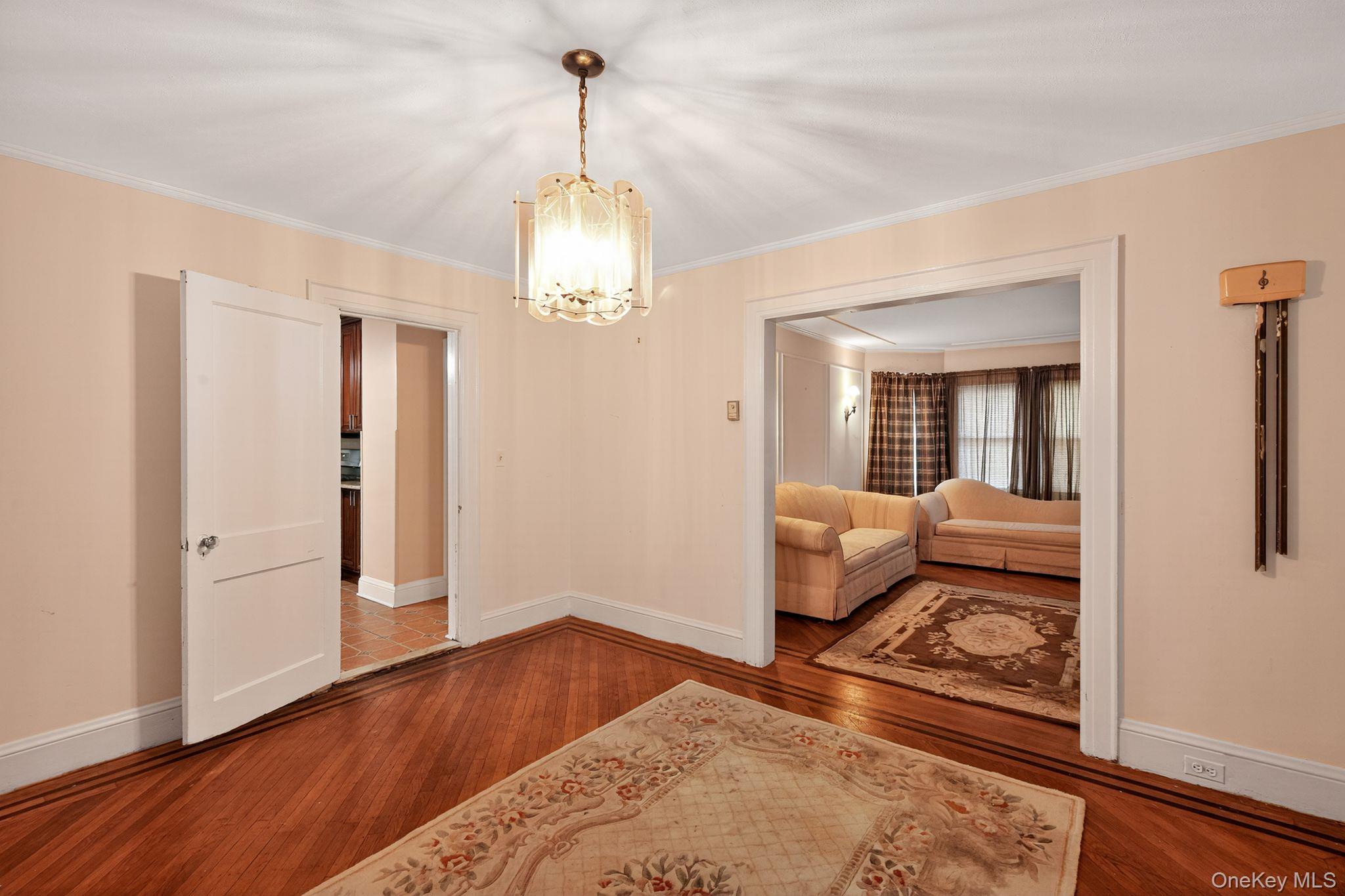 Single Family Clinton Nassau County, NY 11575, MLS-936243-20