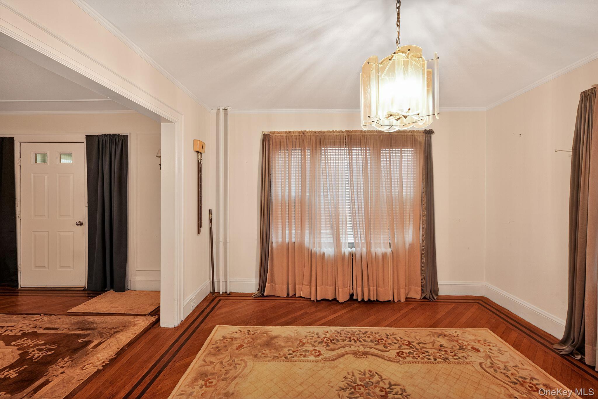 Single Family Clinton Nassau County, NY 11575, MLS-936243-21