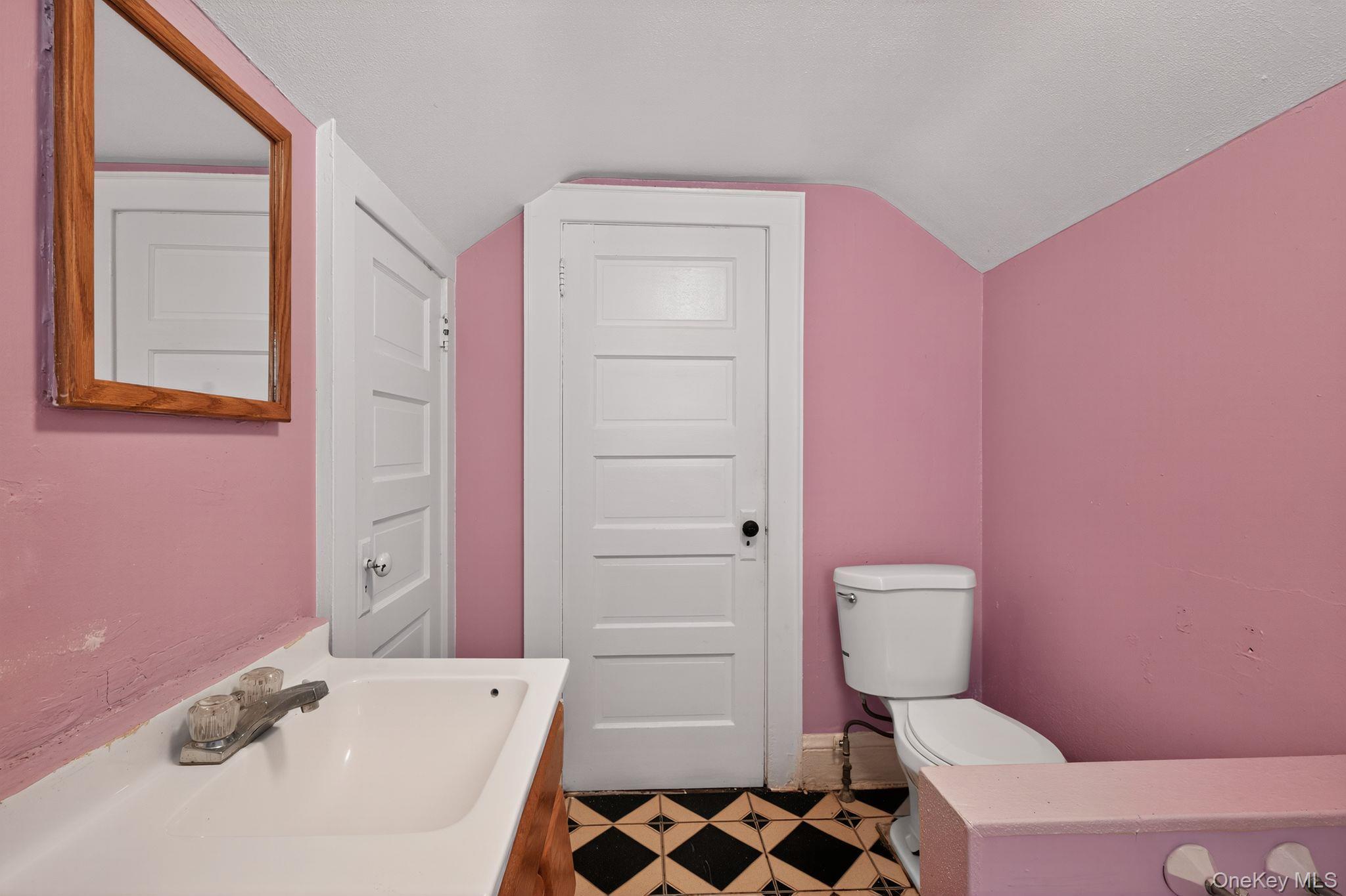 Single Family Clinton Nassau County, NY 11575, MLS-936243-27