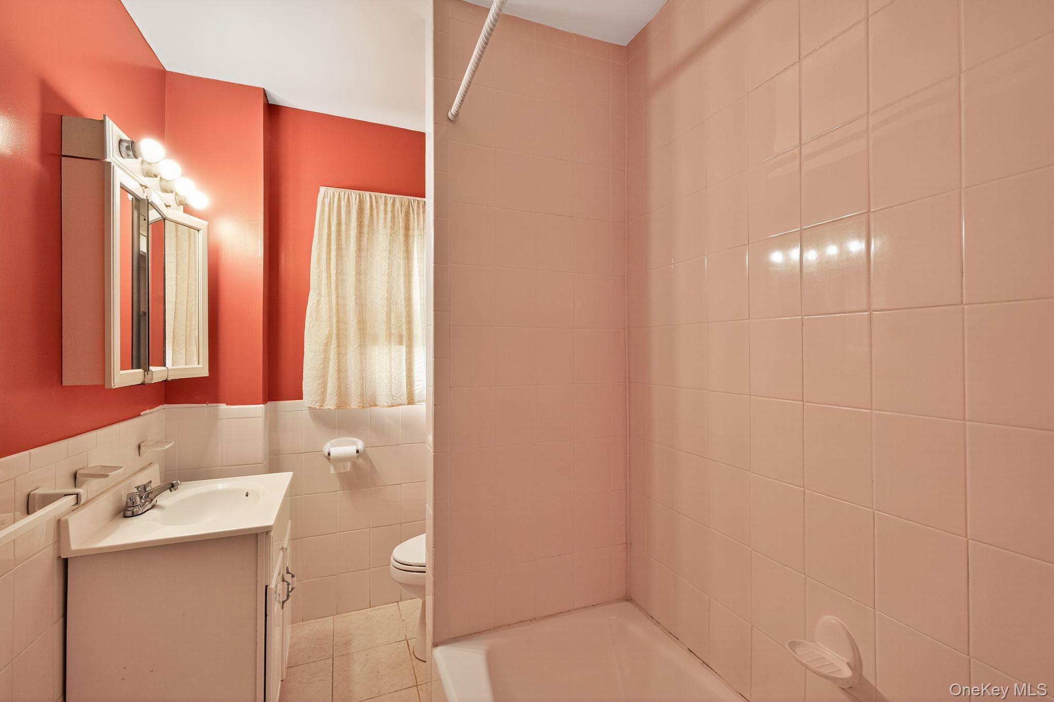 Single Family Clinton Nassau County, NY 11575, MLS-936243-30