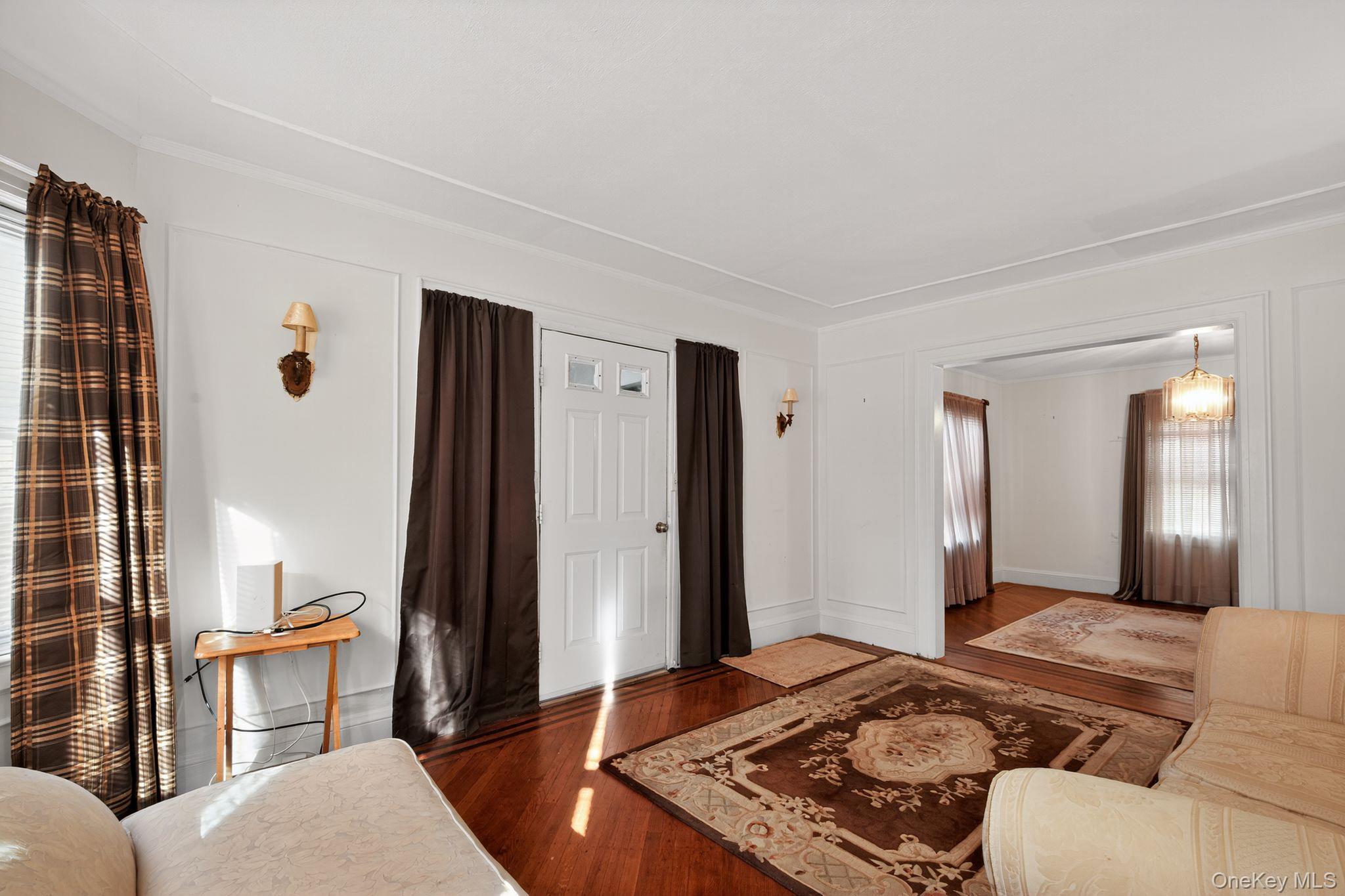 Single Family Clinton Nassau County, NY 11575, MLS-936243-6