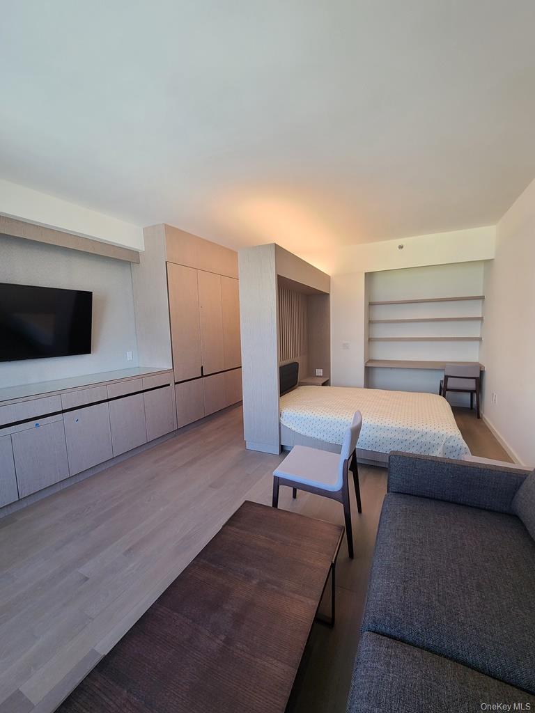 Condo 39th  Queens, NY 11354, MLS-936251-2